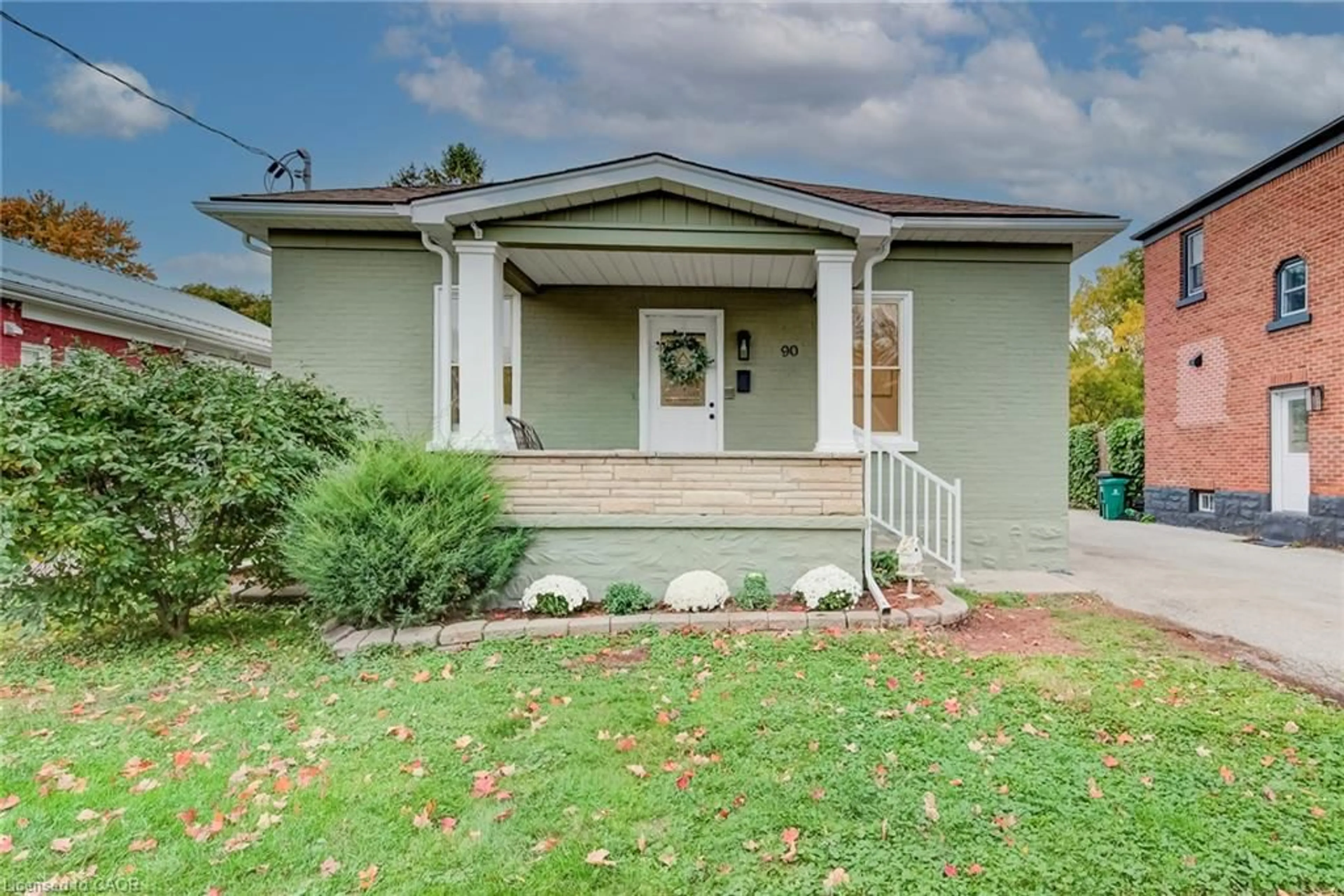 Home with vinyl exterior material, street for 90 John St, Waterloo Ontario N2J 1G1