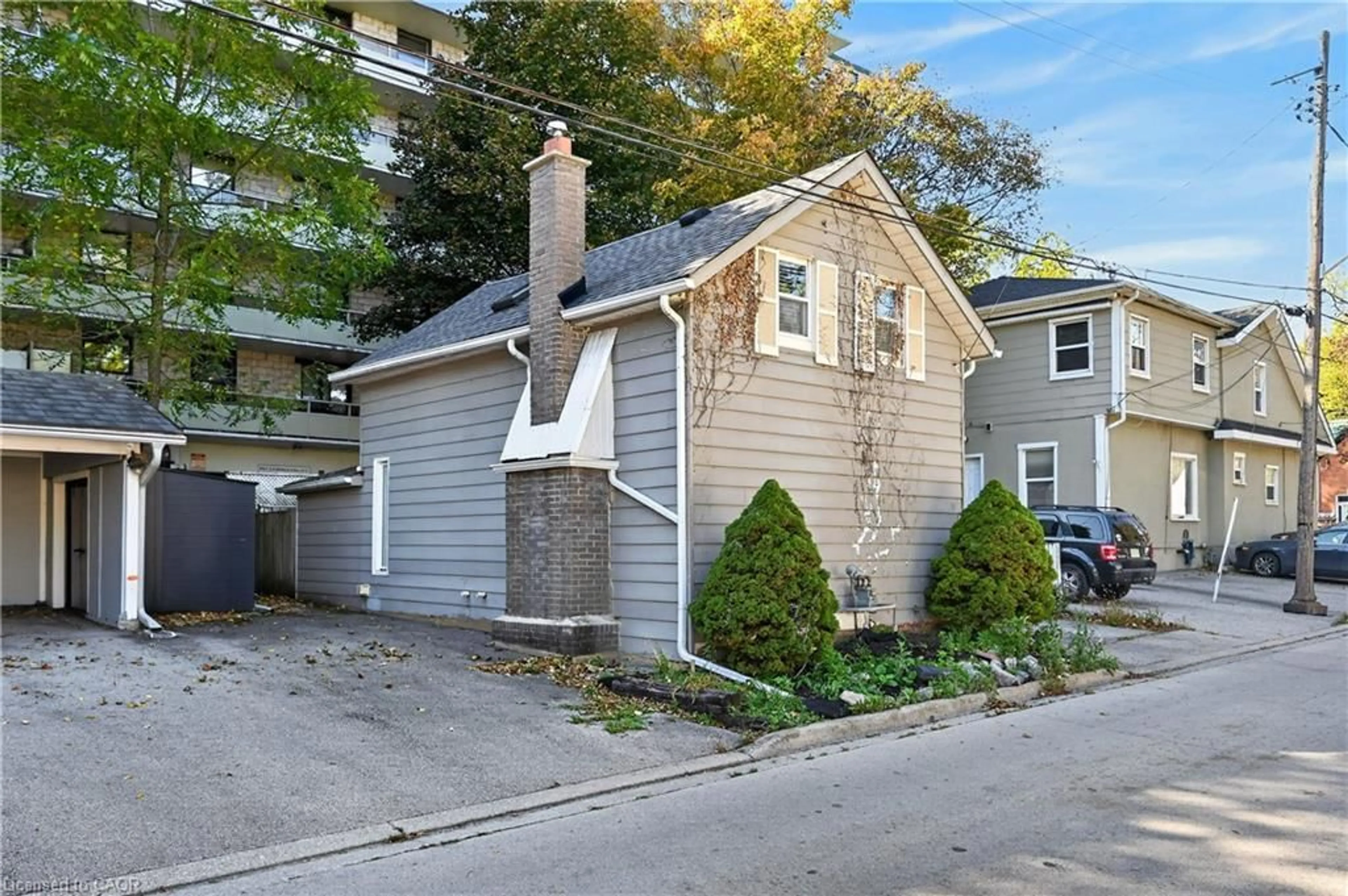 Unknown for 10 Maple Ave, Stoney Creek Ontario L8G 2N9