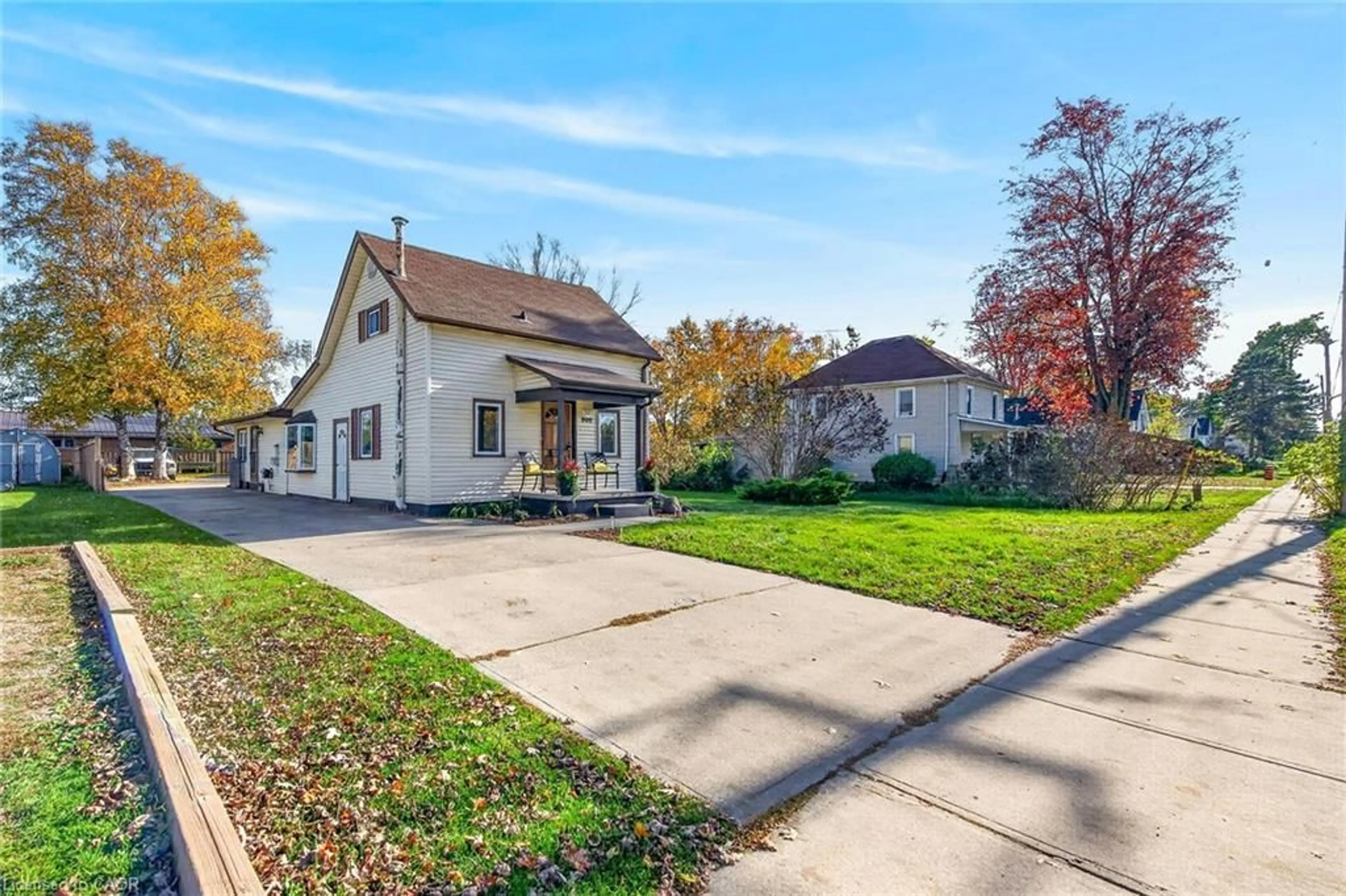 Unknown for 909 Tamarac St, Dunnville Ontario N1A 2E5