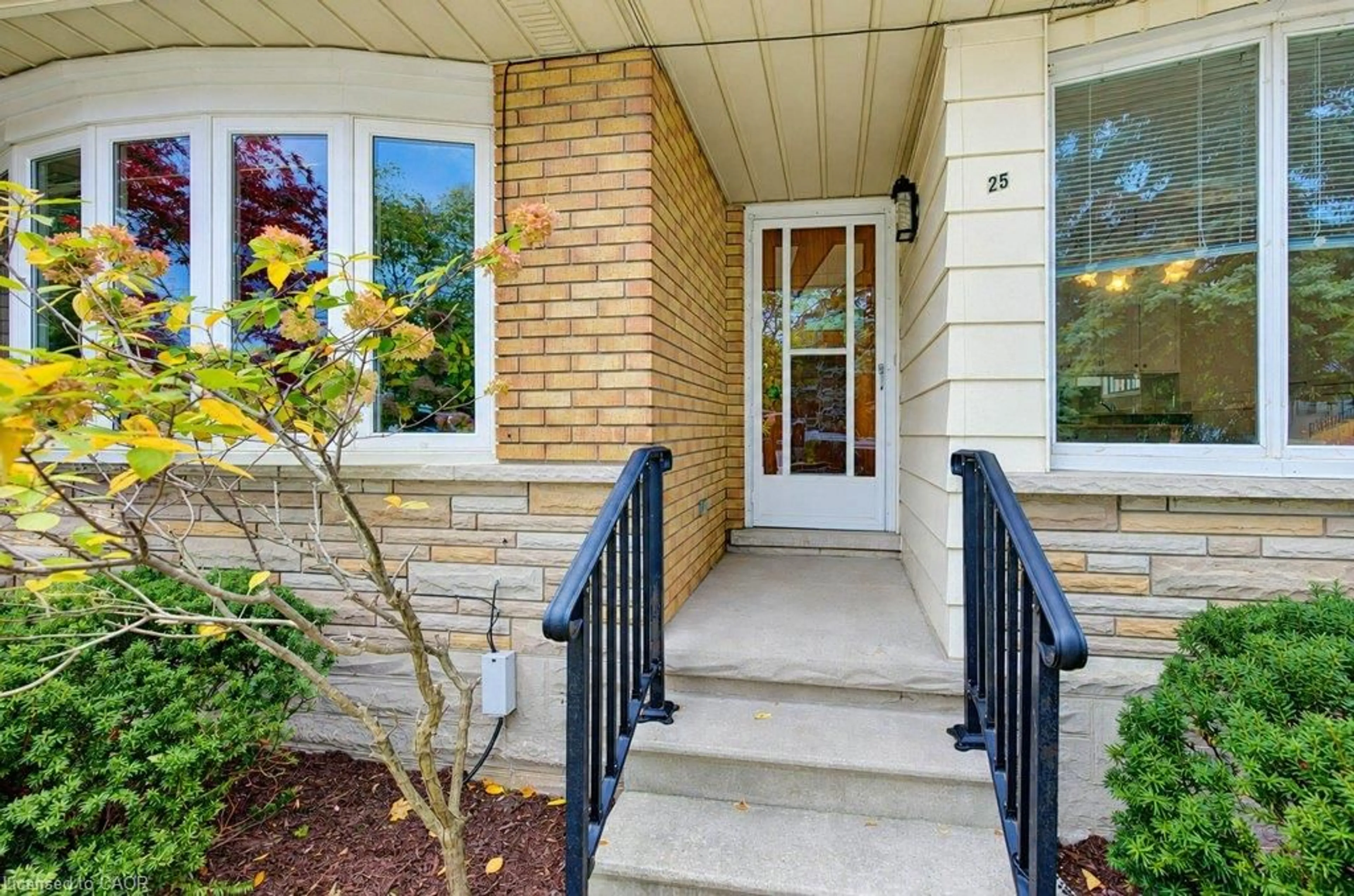 Unknown for 25 Applewood Ave, Kitchener Ontario N2B 1V9