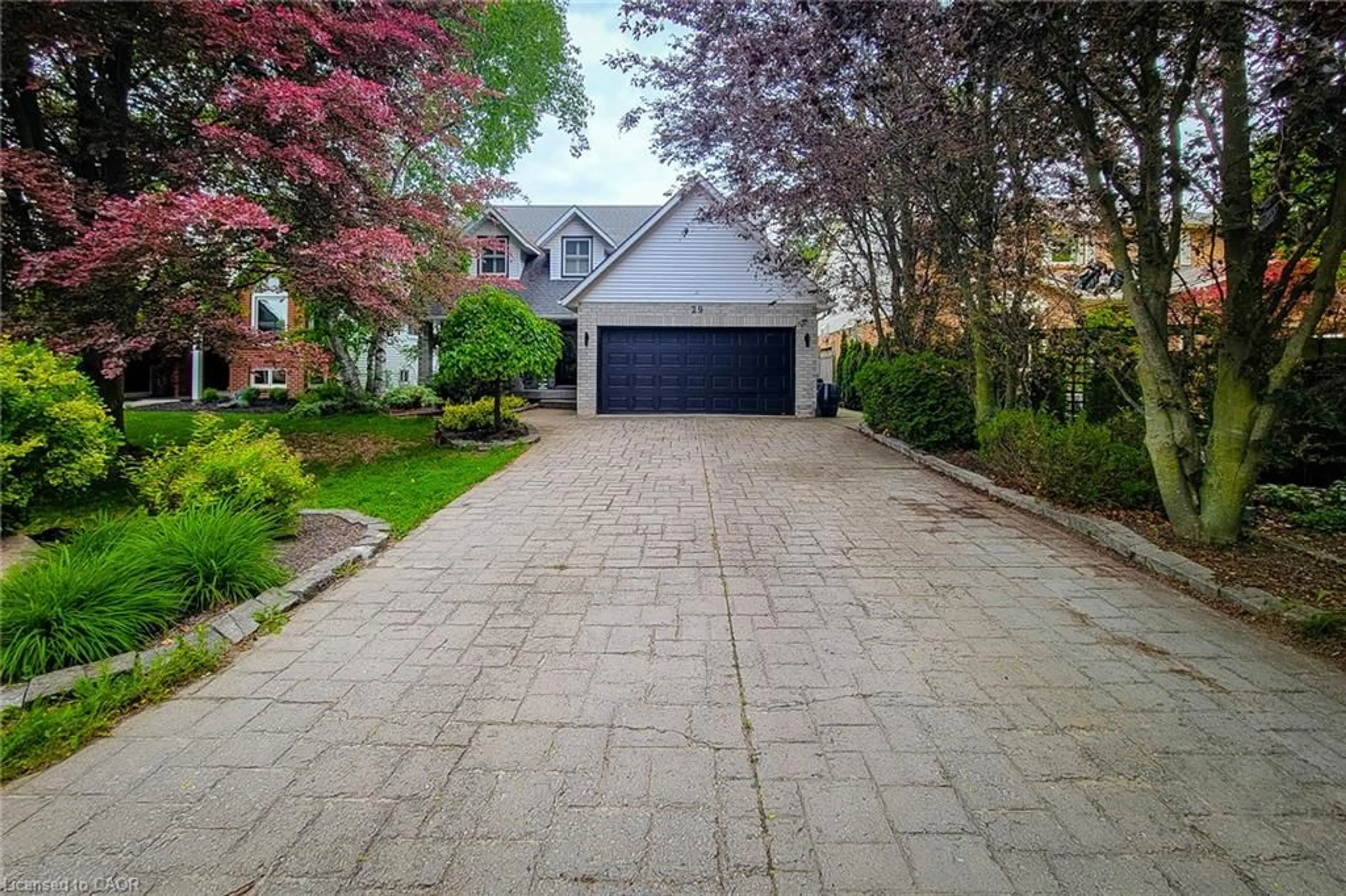 Unknown for 29 Woodside Sq, Fonthill Ontario L3E 0M7