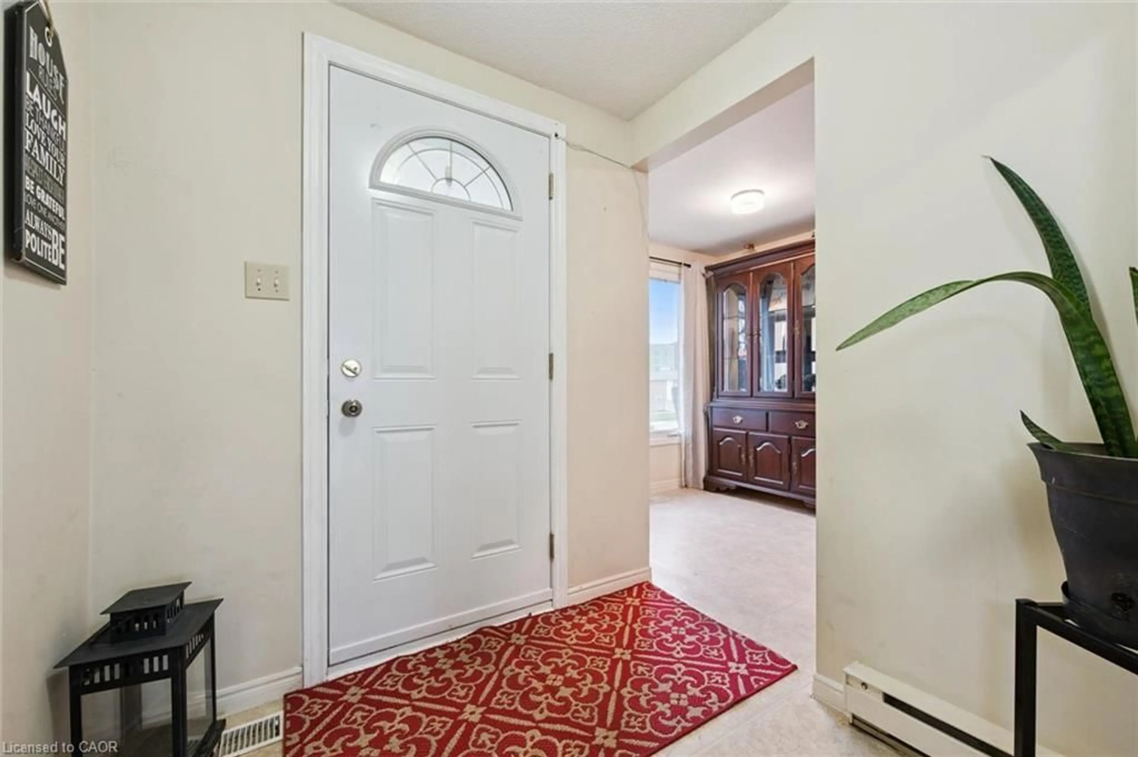 Indoor entryway for 32 Jansen Ave, Kitchener Ontario N2A 2L3