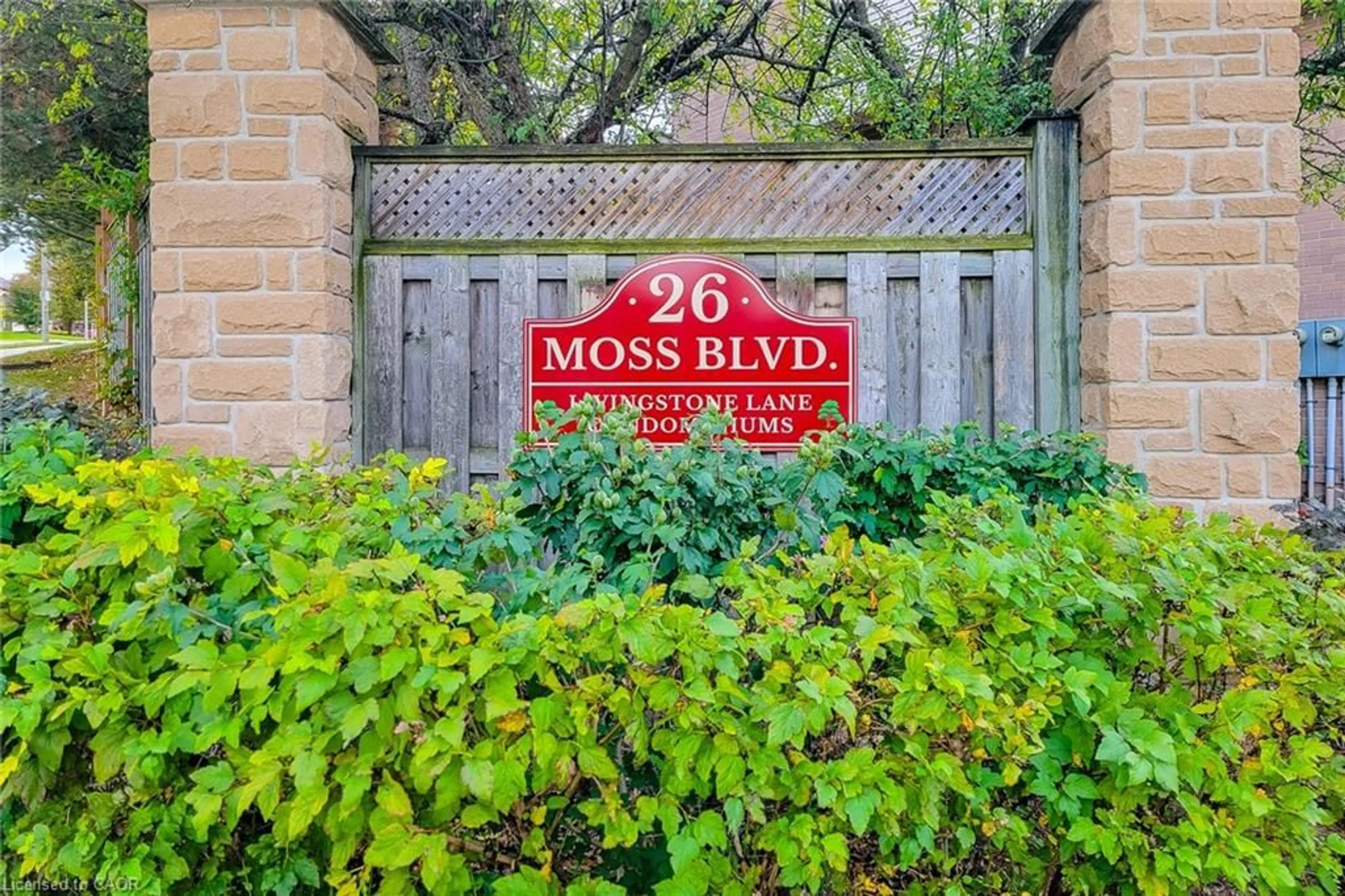 Unknown for 26 Moss Blvd #1, Dundas Ontario L9H 6W7
