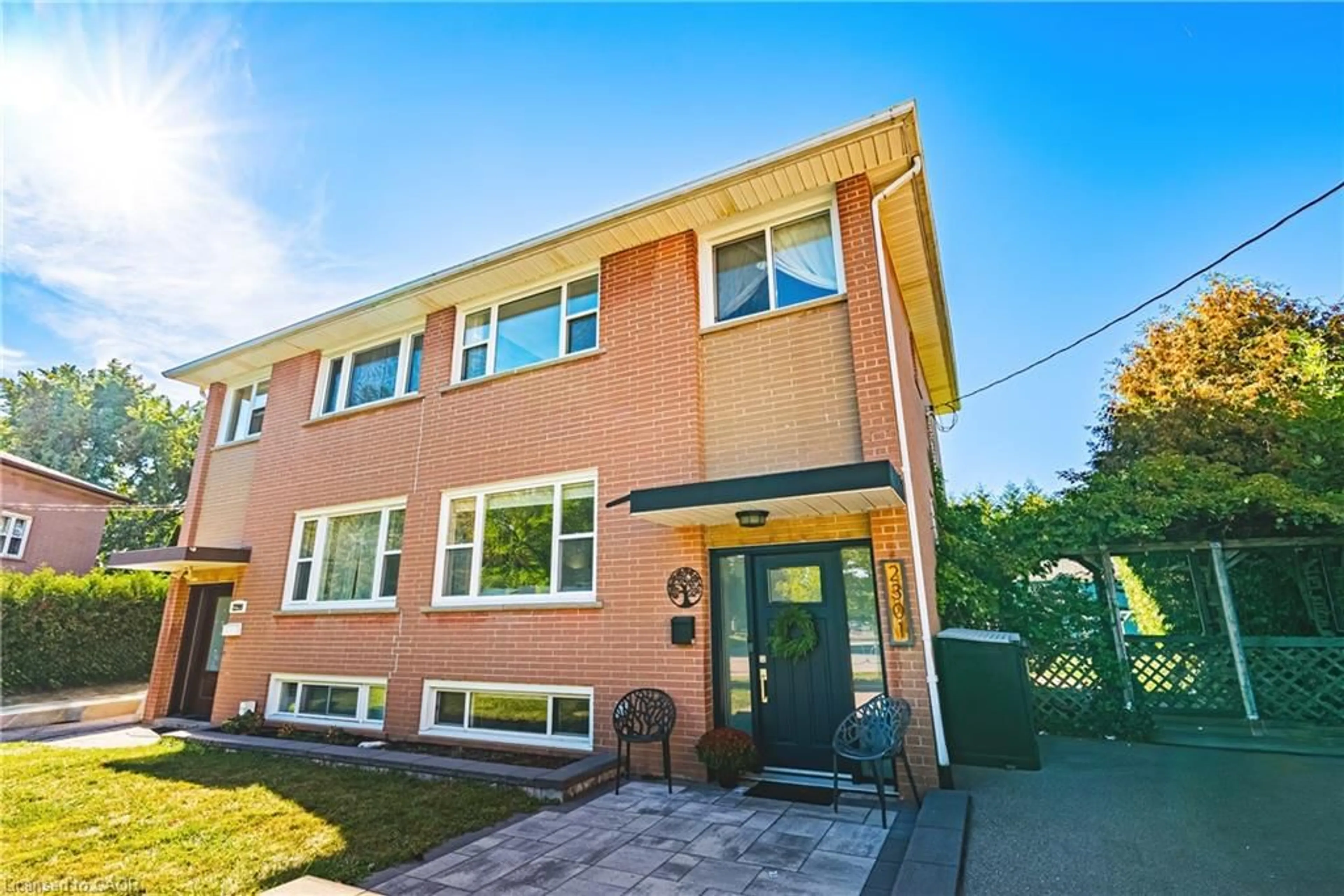 Home with brick exterior material, street for 2301 Barclay Rd, Burlington Ontario L7R 2B7