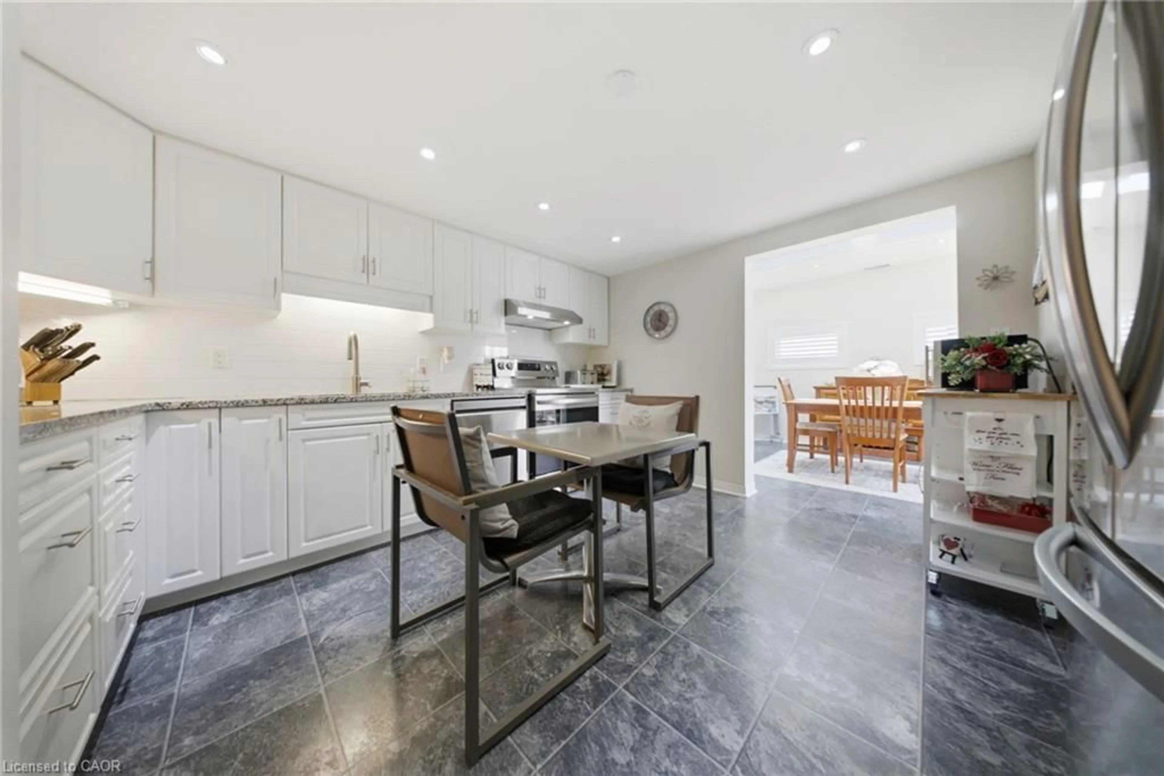 Open concept kitchen, unknown for 3033 Townline Rd #222, Stevensville Ontario L0S 1S1