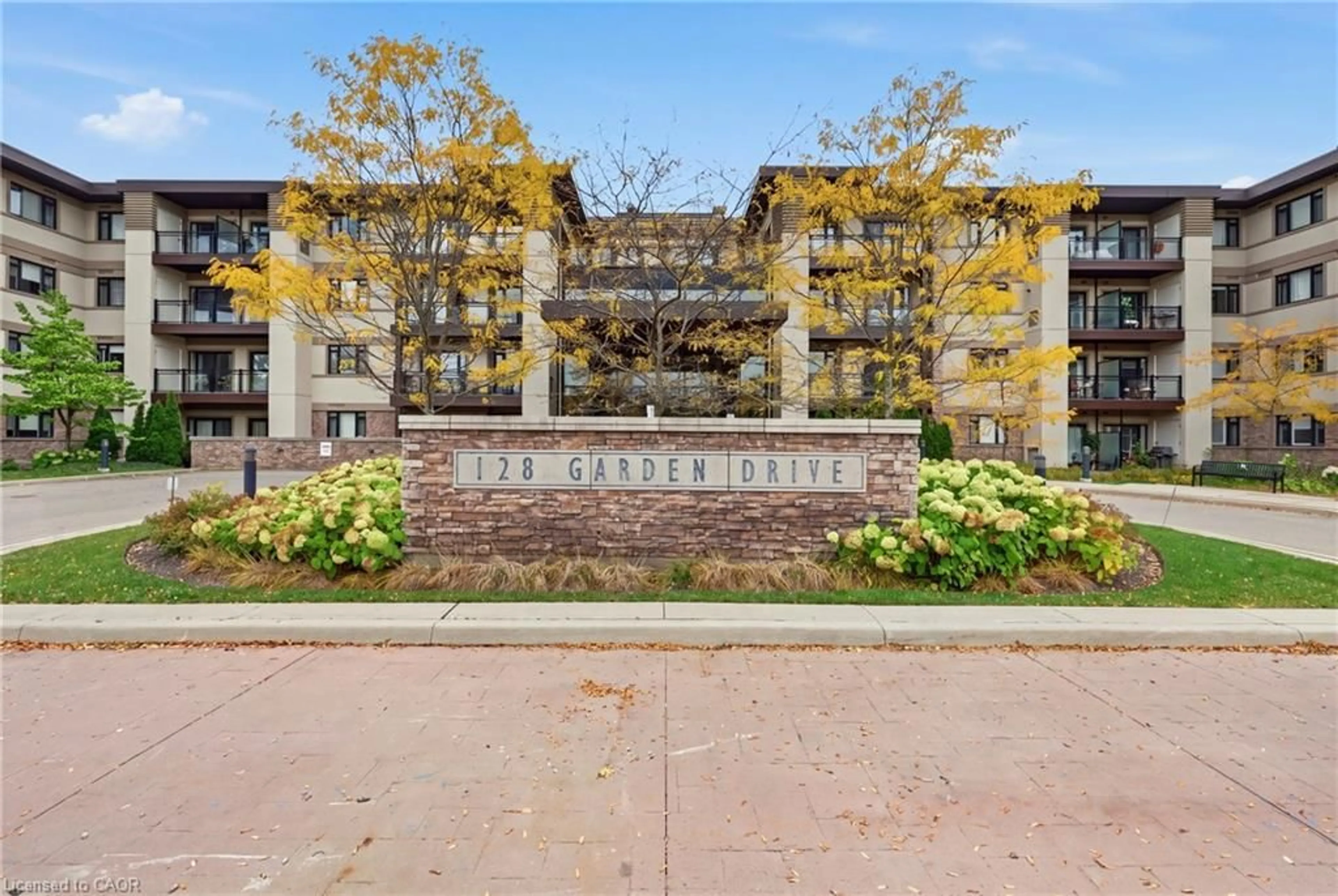 Unknown for 128 Garden Dr #211, Oakville Ontario L6K 0H7