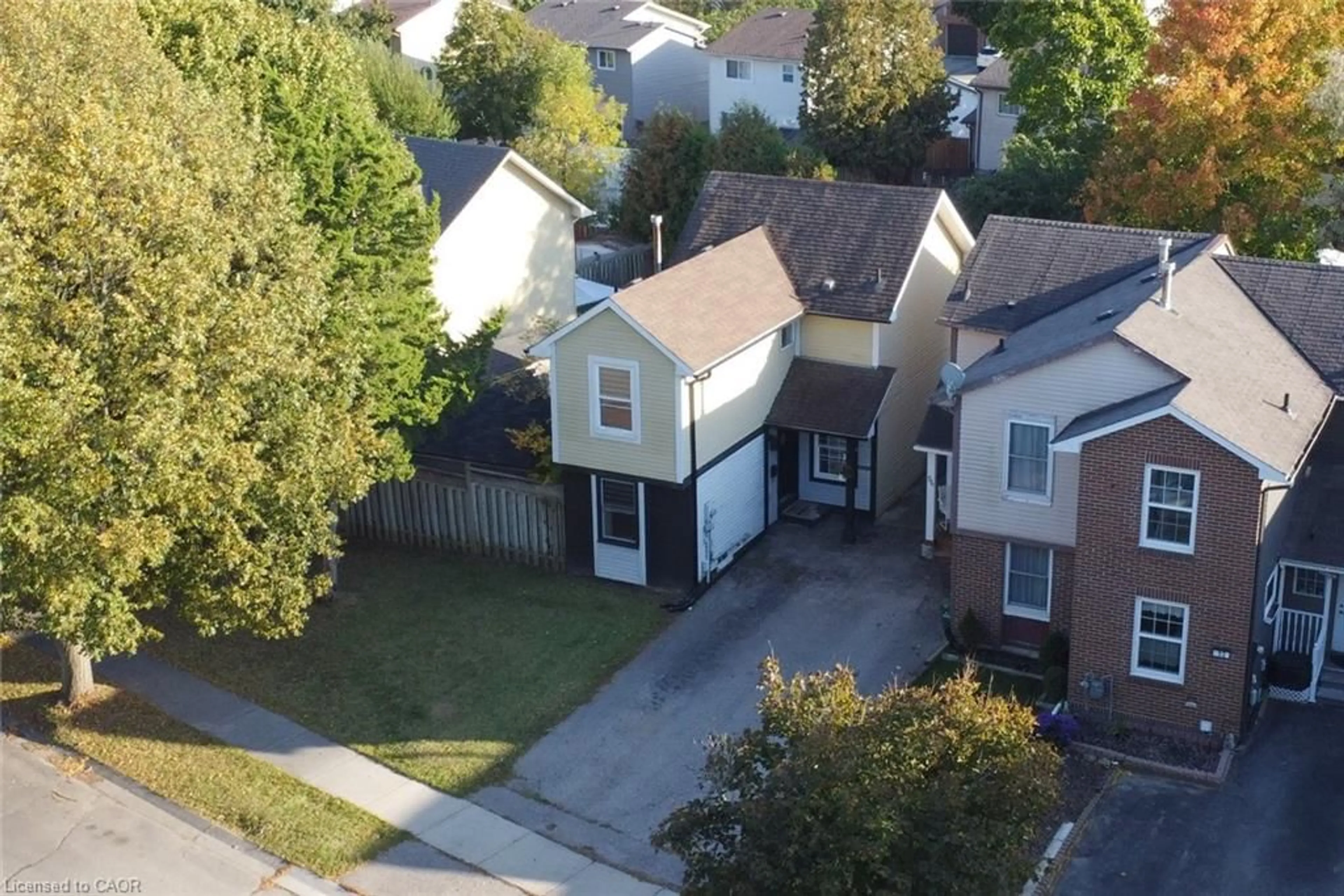 A pic from outside/outdoor area/front of a property/back of a property/a pic from drone, street for 56 Enfield Cres, Brantford Ontario N3P 1B2