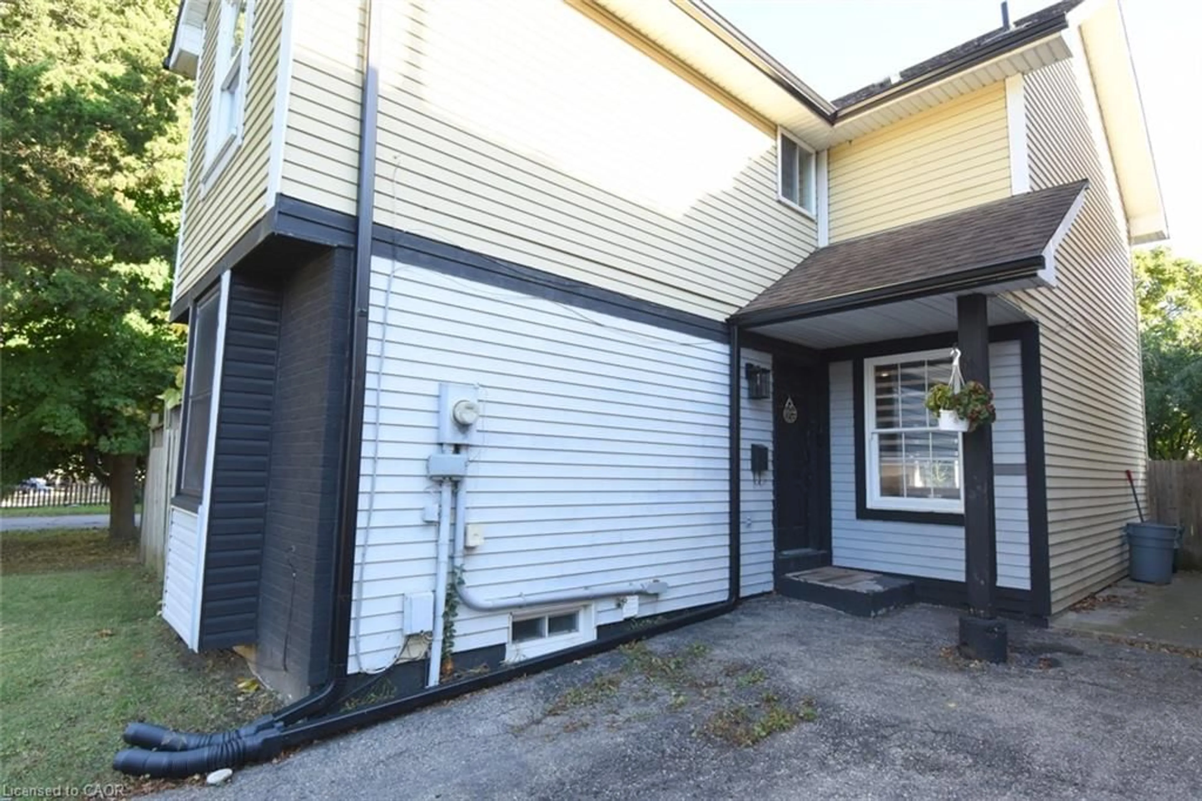 Unknown for 56 Enfield Cres, Brantford Ontario N3P 1B2
