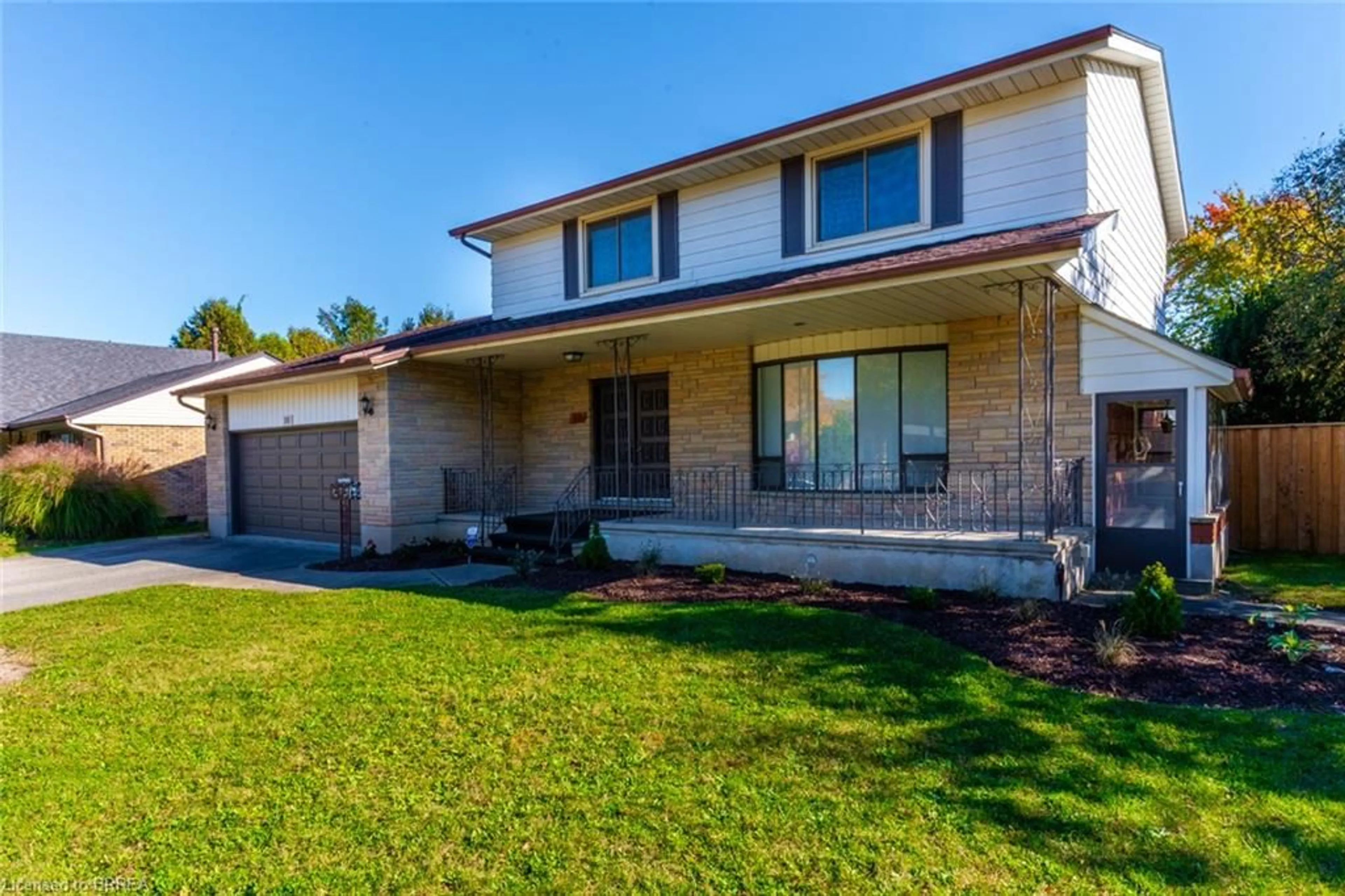 Home with brick exterior material, street for 30 Woodway Trail, Brantford Ontario N3R 6G7