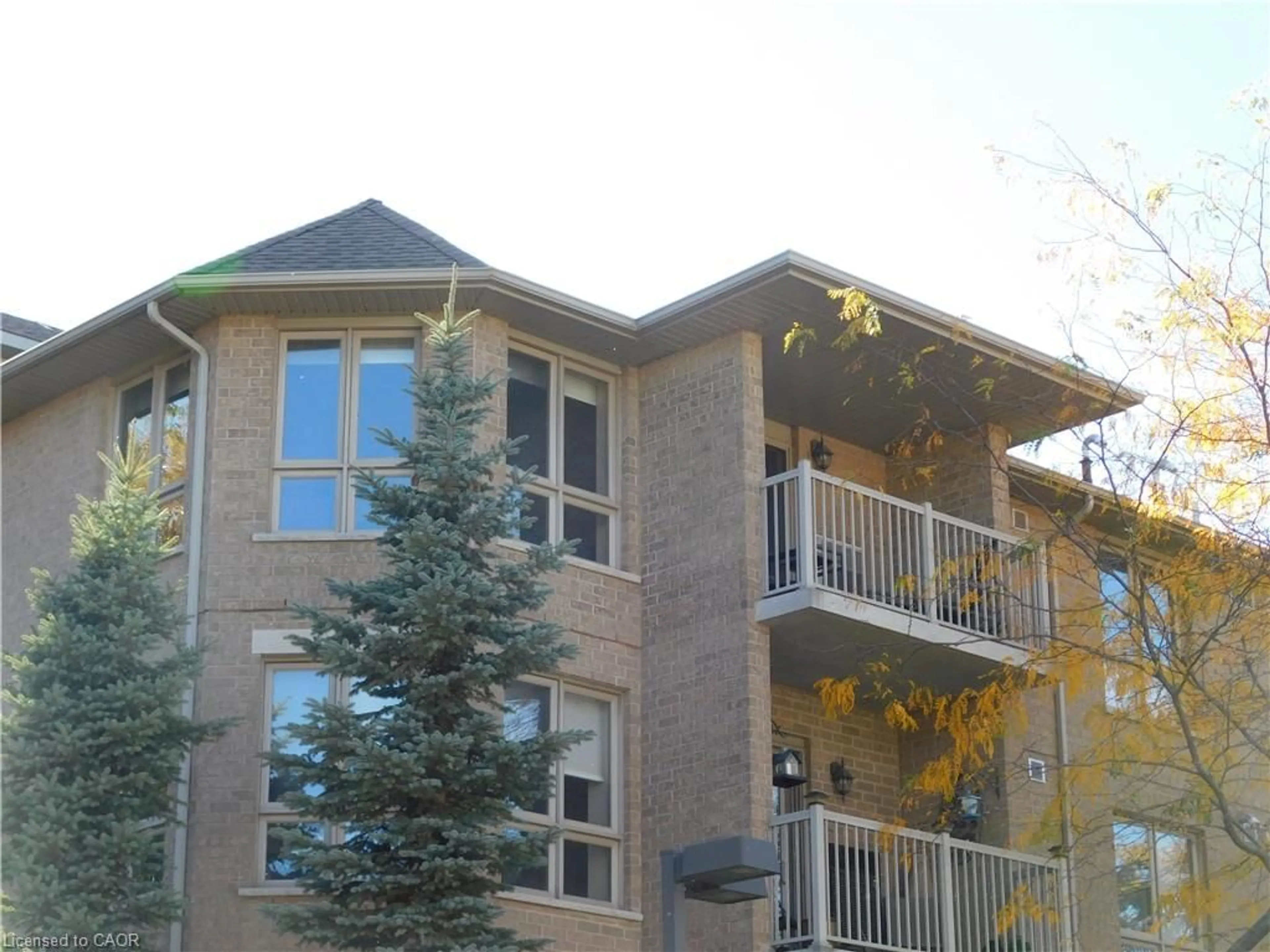 Home with vinyl exterior material, building for 56 Kerman Ave #311, Grimsby Ontario L3M 0A1