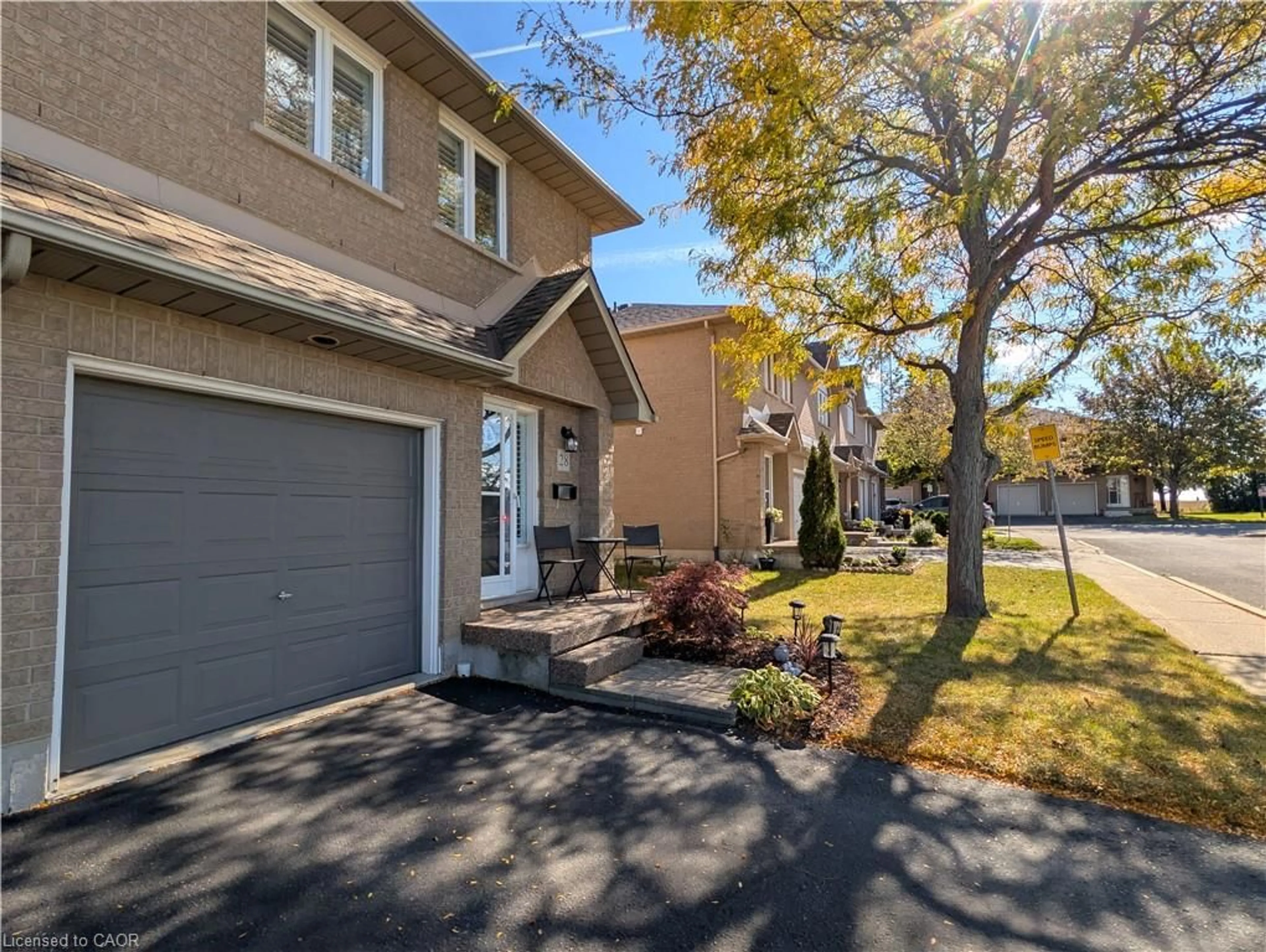 Unknown for 100 Vineberg Dr #28, Hamilton Ontario L8W 3X4