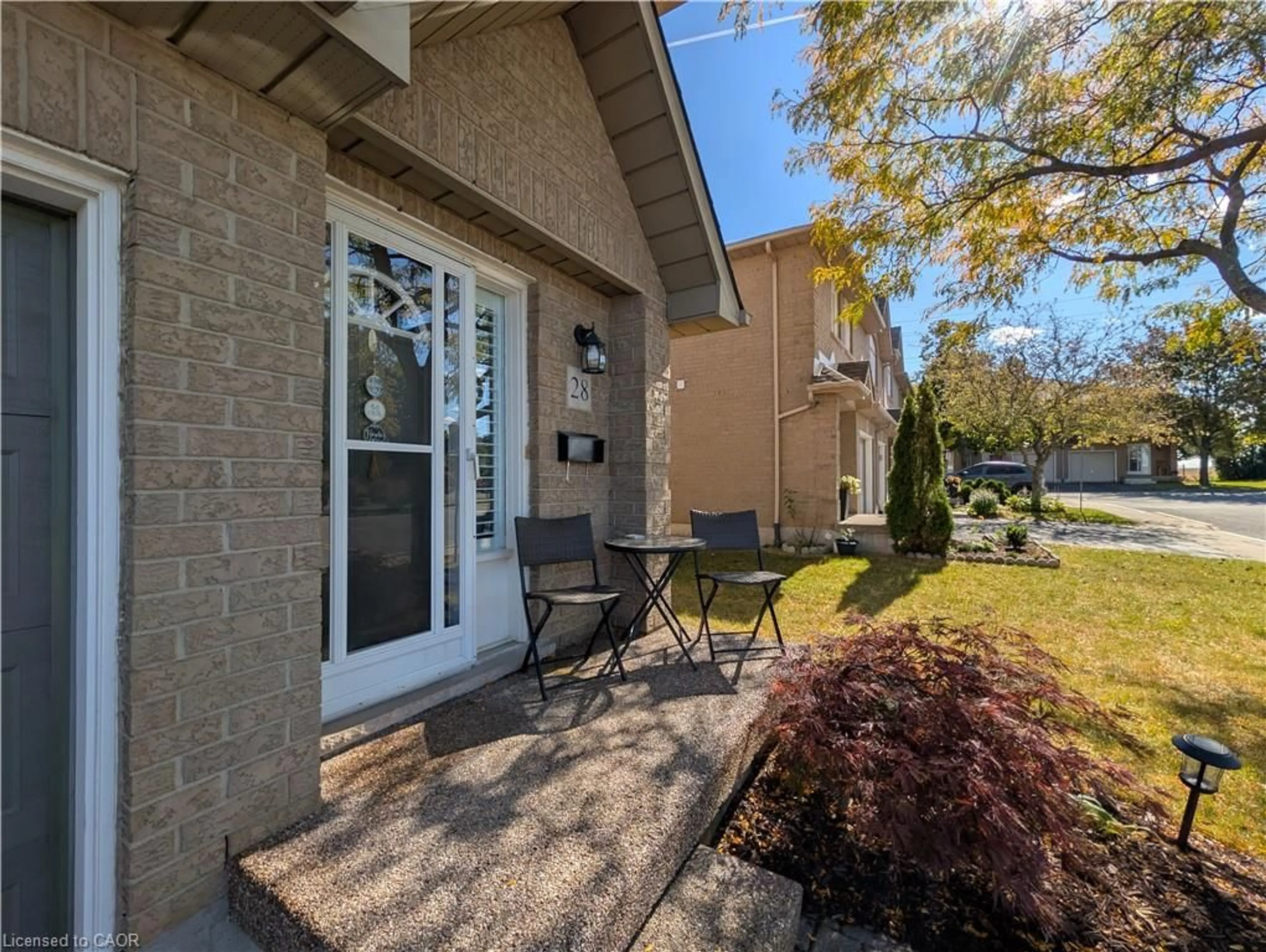Patio, street for 100 Vineberg Dr #28, Hamilton Ontario L8W 3X4