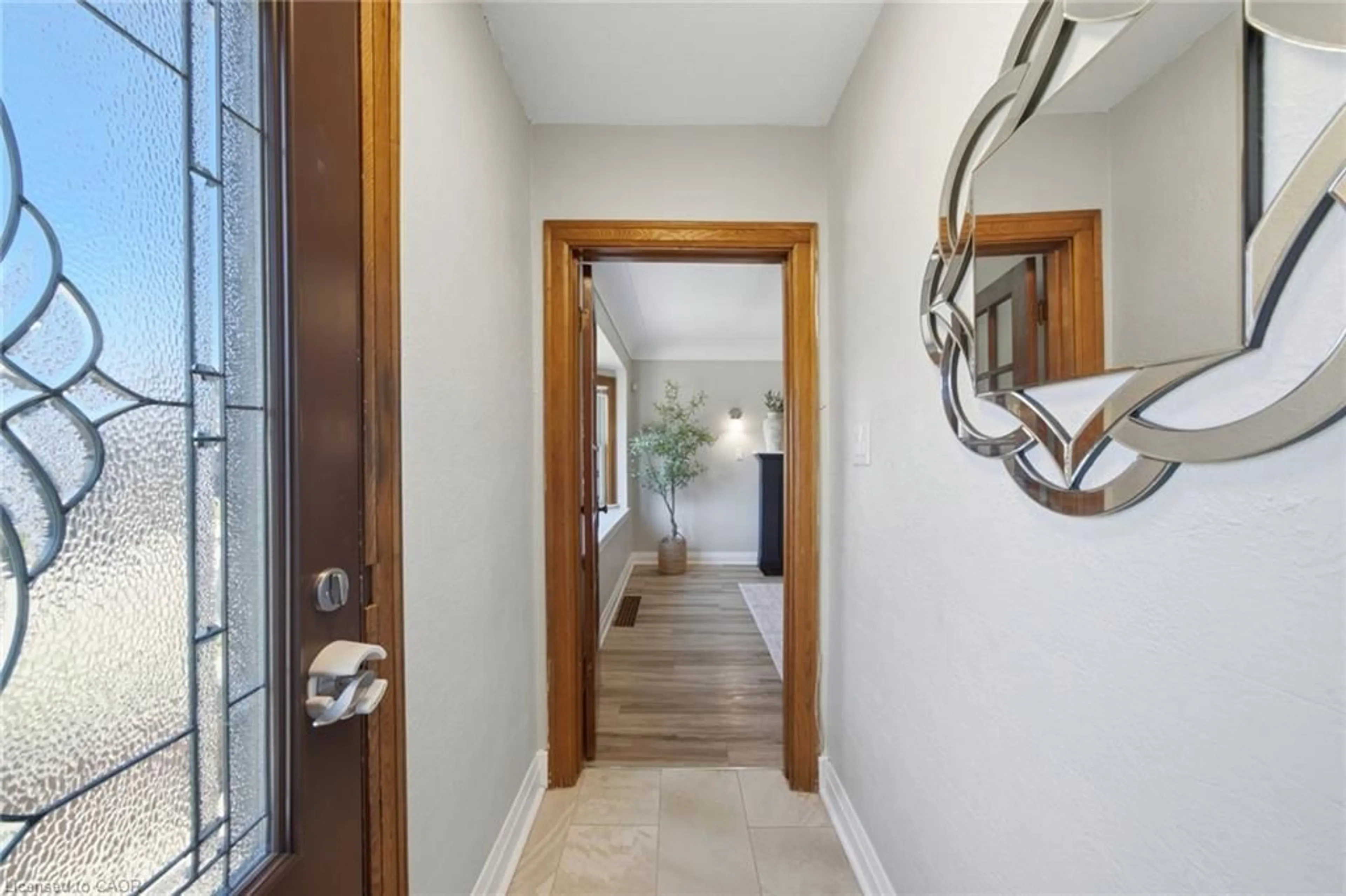 Indoor entryway for 143 Huxley Ave, Hamilton Ontario L8K 2P9