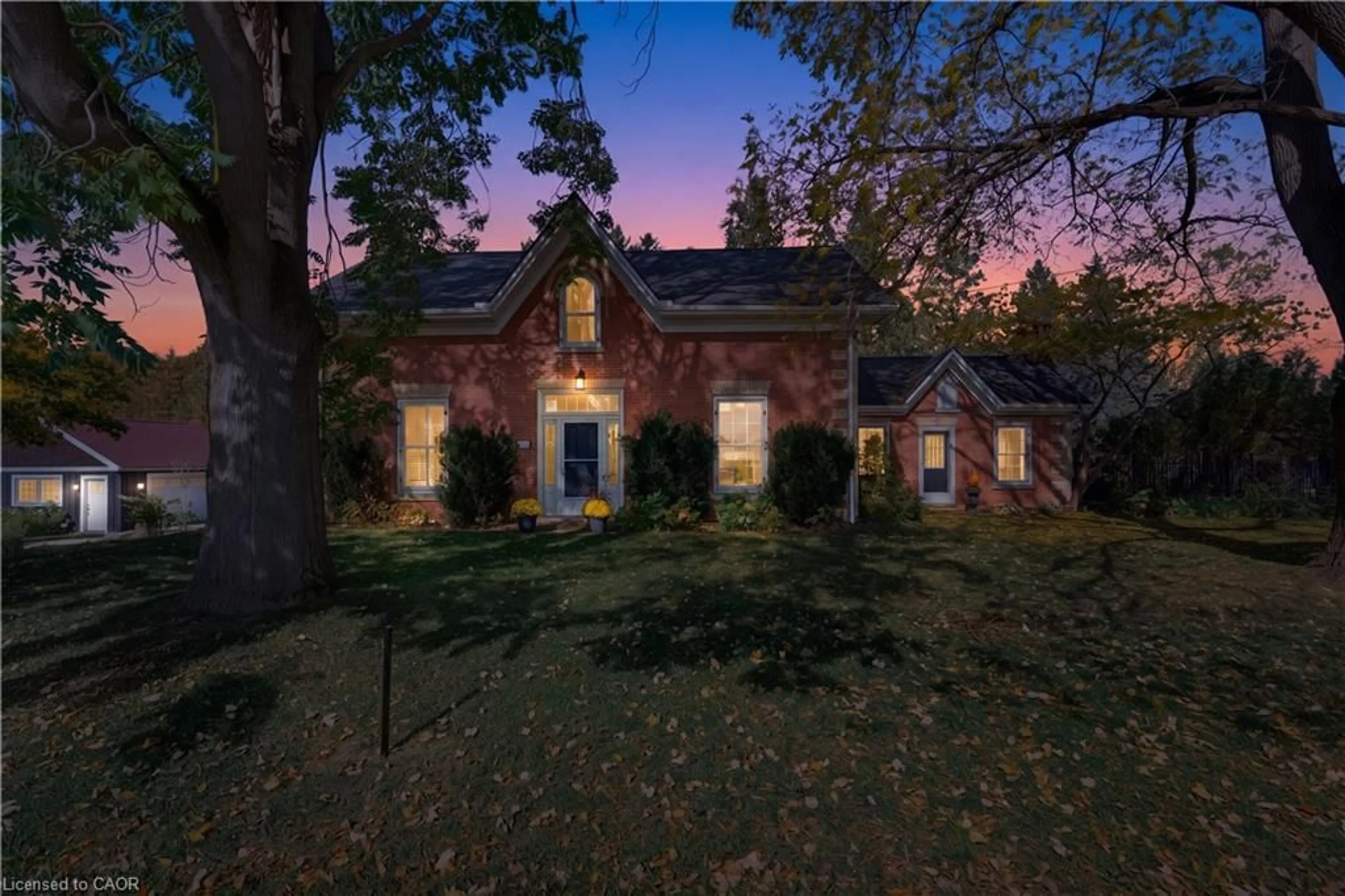 A pic from outside/outdoor area/front of a property/back of a property/a pic from drone, street for 1719 Powerline Rd, Ancaster Ontario L0R 1T90