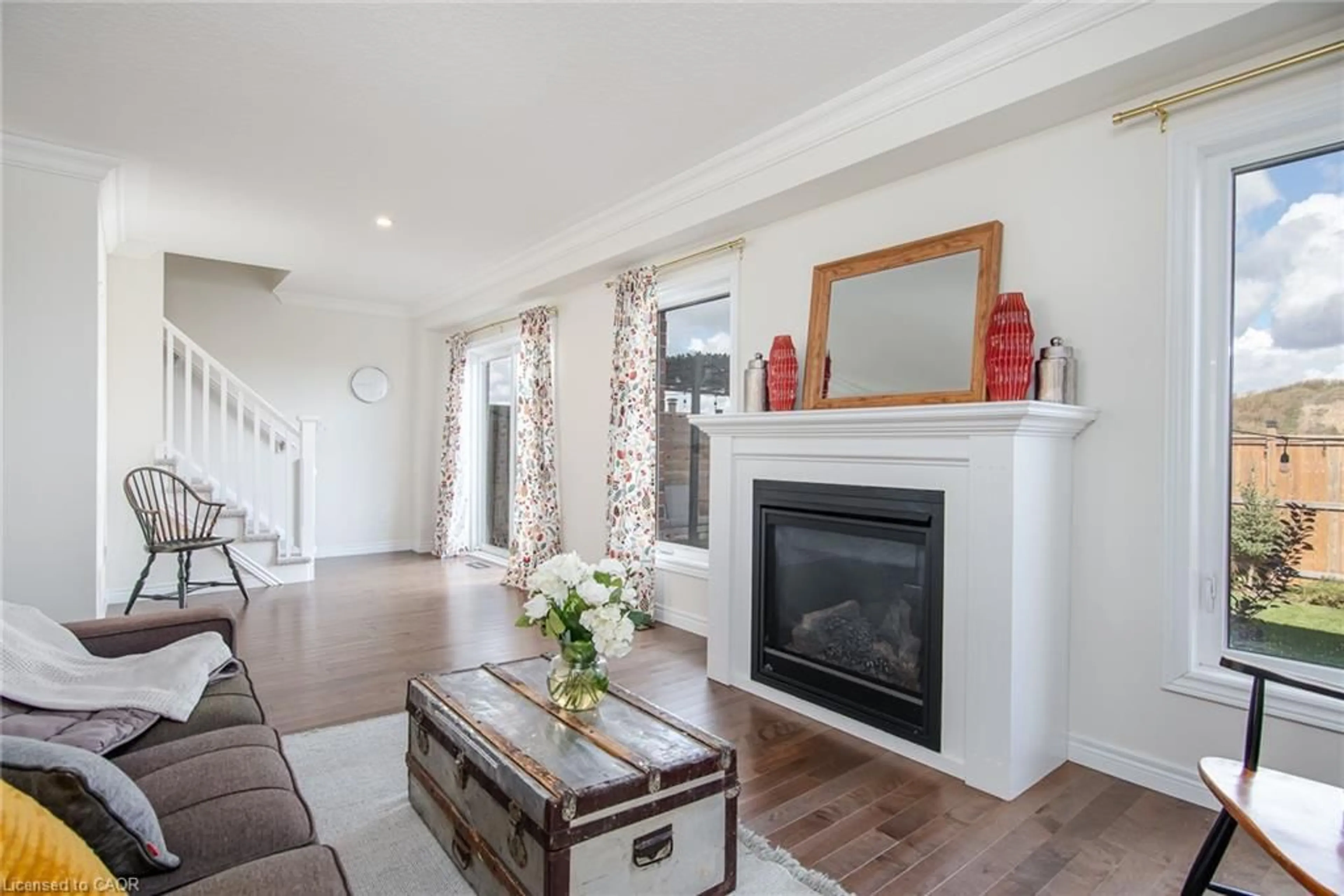 Living room with furniture, unknown for 290 William St, Elmira Ontario N3B 0B5