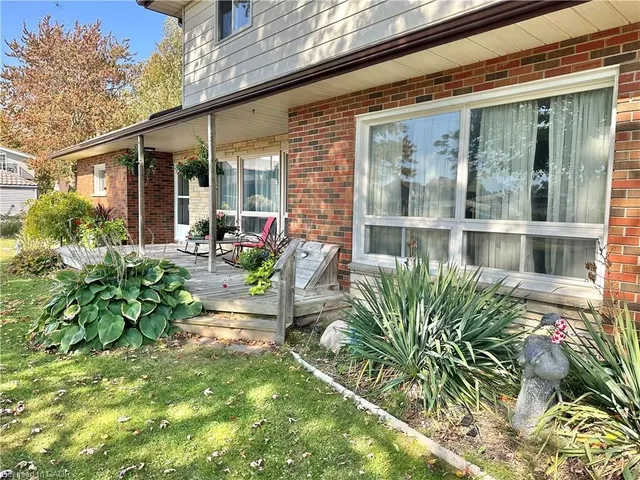 11 Reserve St, Turkey Point 2