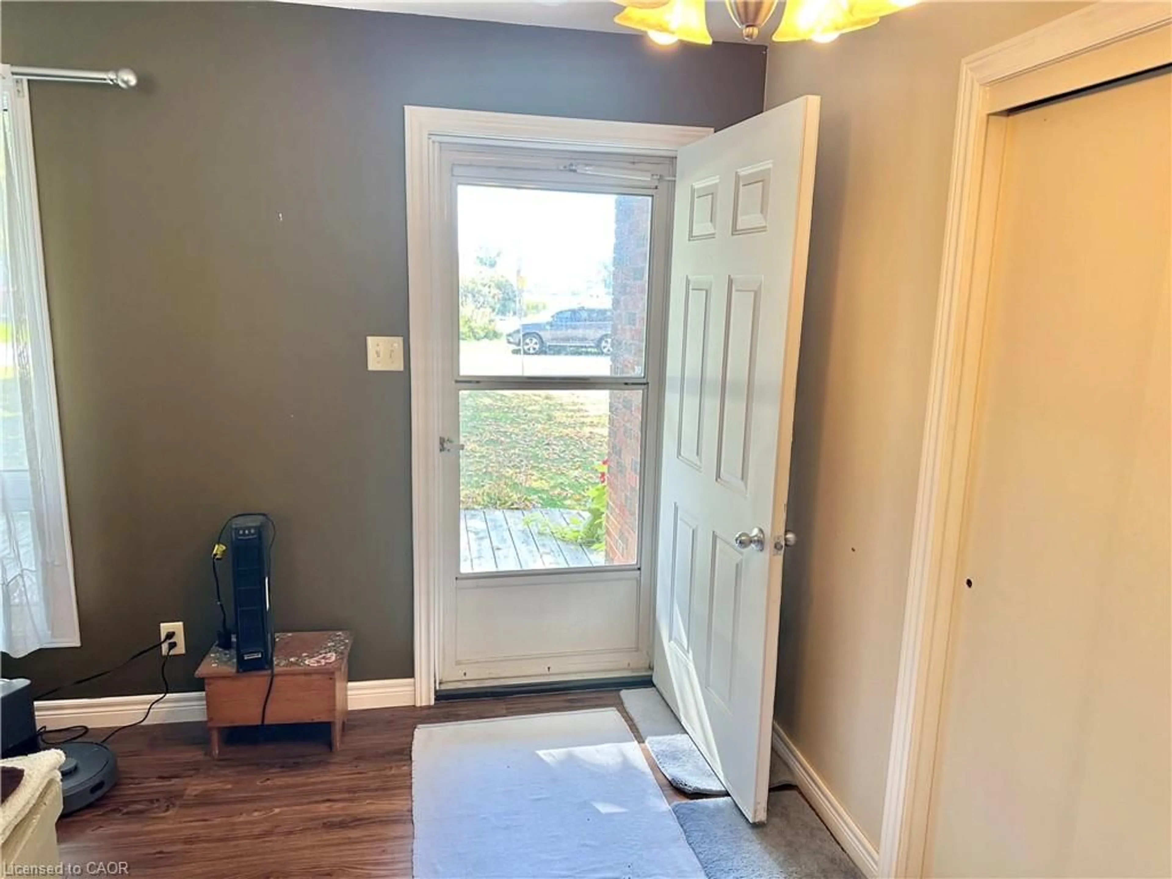Indoor entryway for 11 Reserve St, Turkey Point Ontario N0E 1W0