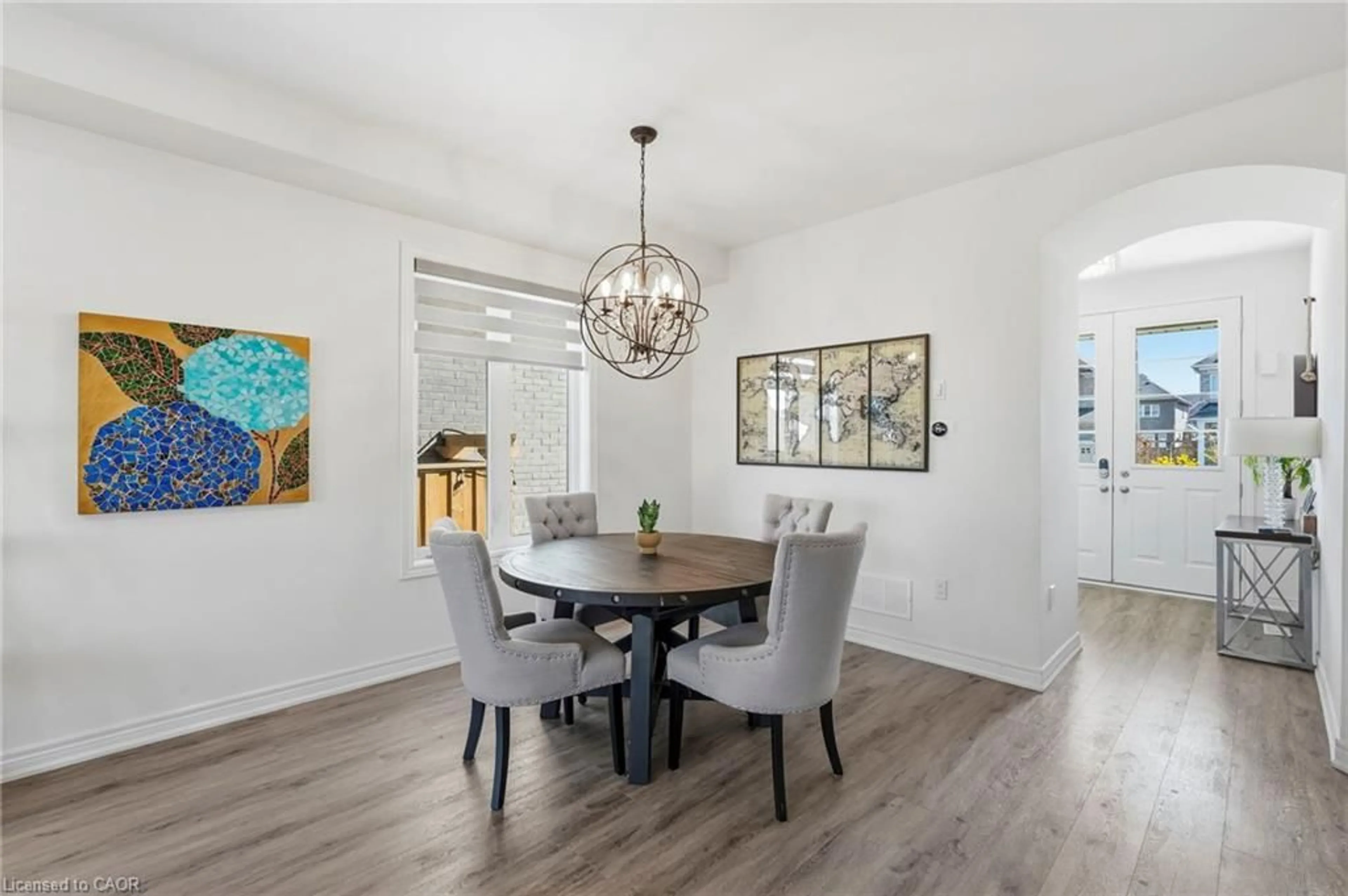 Dining room, wood/laminate floor for 193 Whittington Dr, Ancaster Ontario L9K 0H6