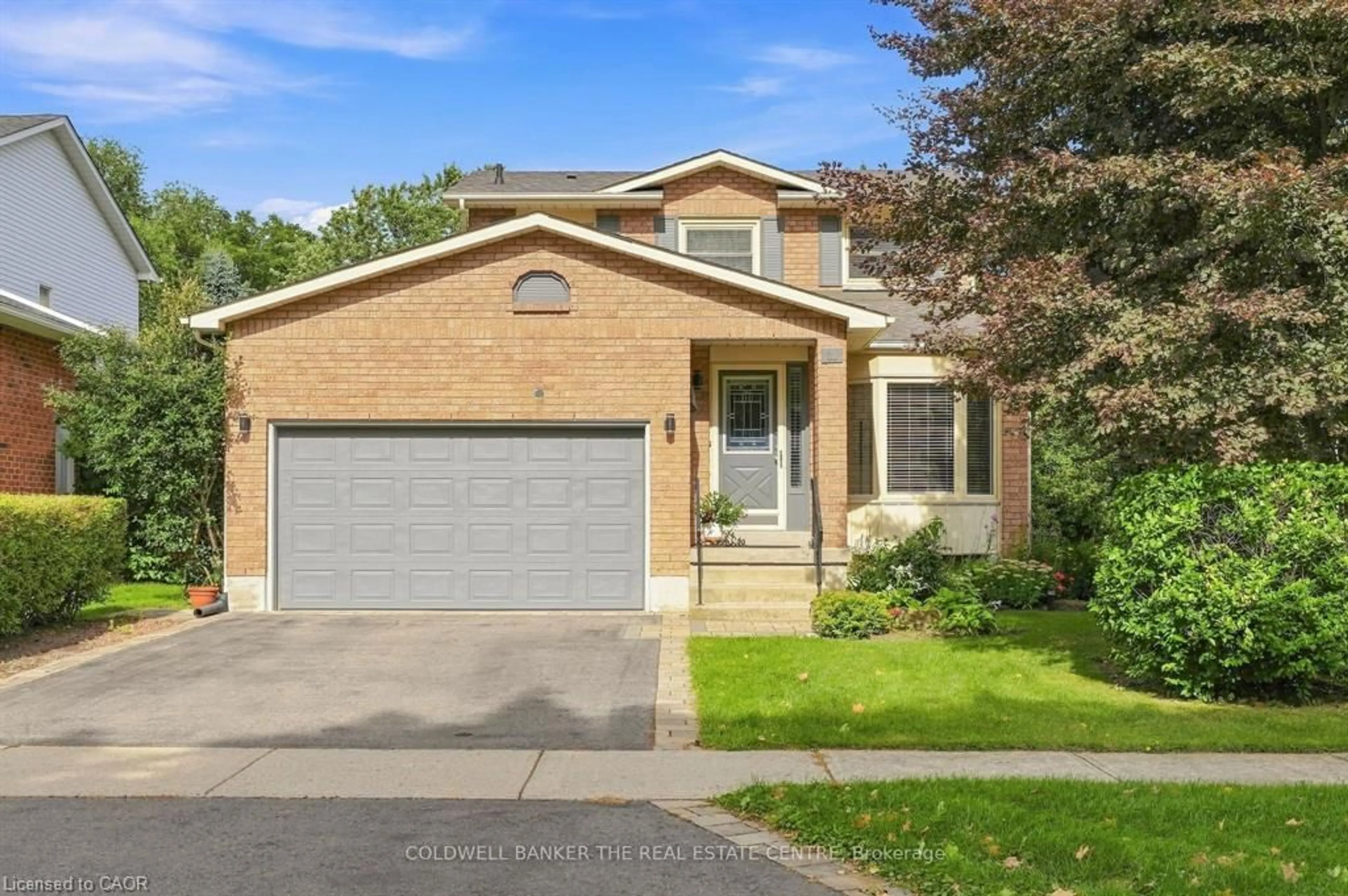 Home with brick exterior material, street for 31 Karsh Cres, Waterdown Ontario LL0R 2H5