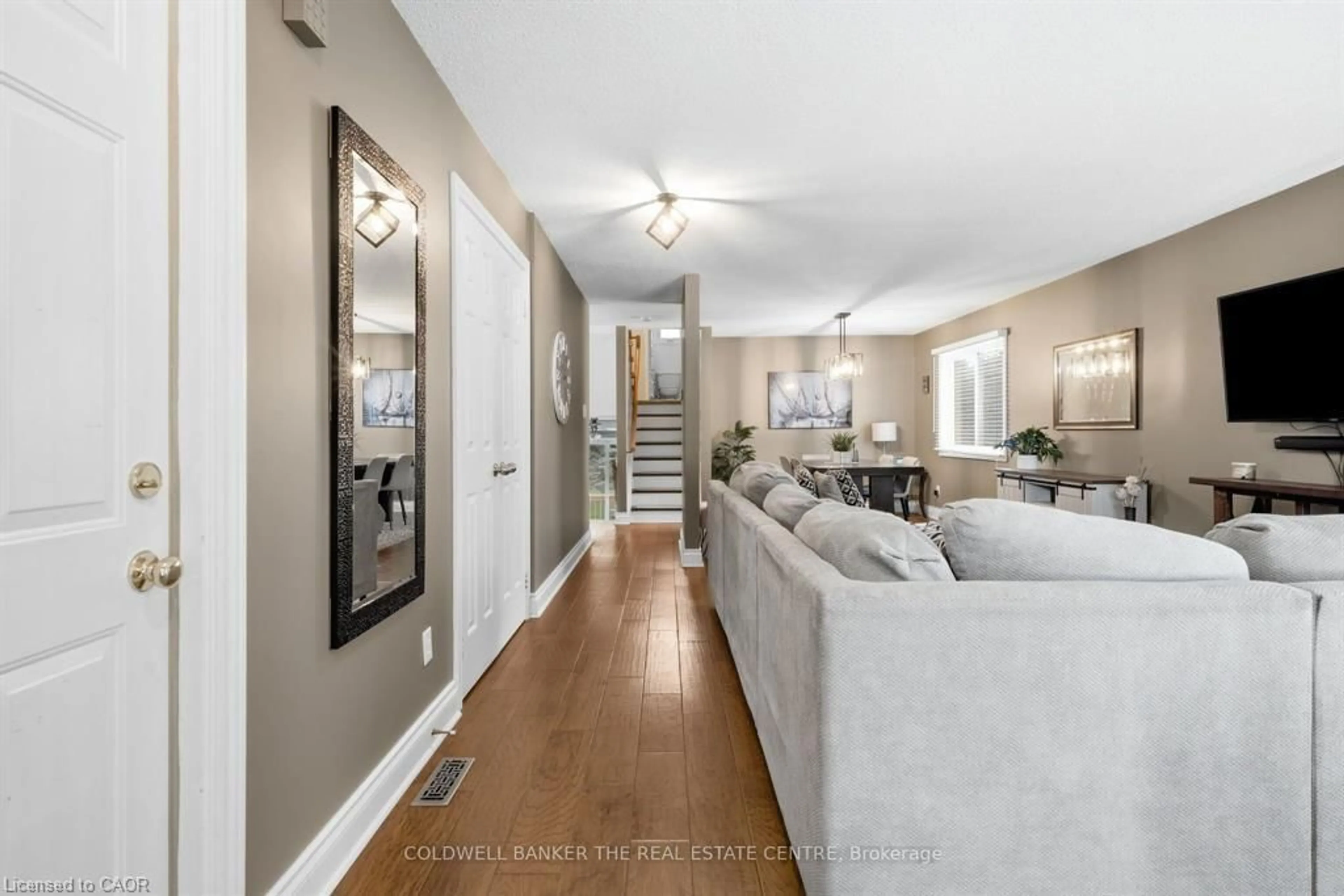 Unknown for 31 Karsh Cres, Waterdown Ontario L0R 2H5
