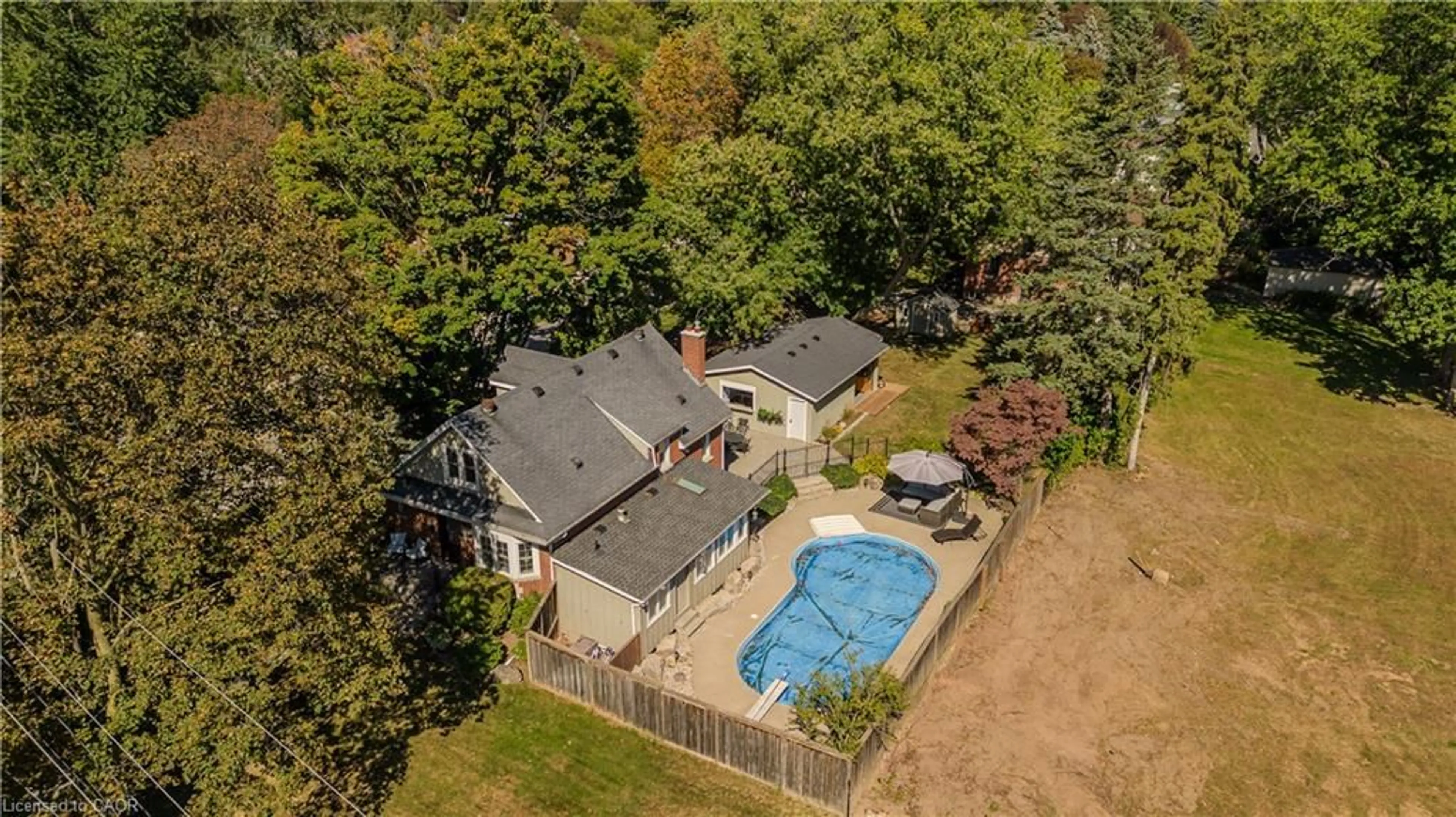 A pic from outside/outdoor area/front of a property/back of a property/a pic from drone, water/lake/river/ocean view for 911 Lasalle Park Rd, Burlington Ontario L7T 1M6