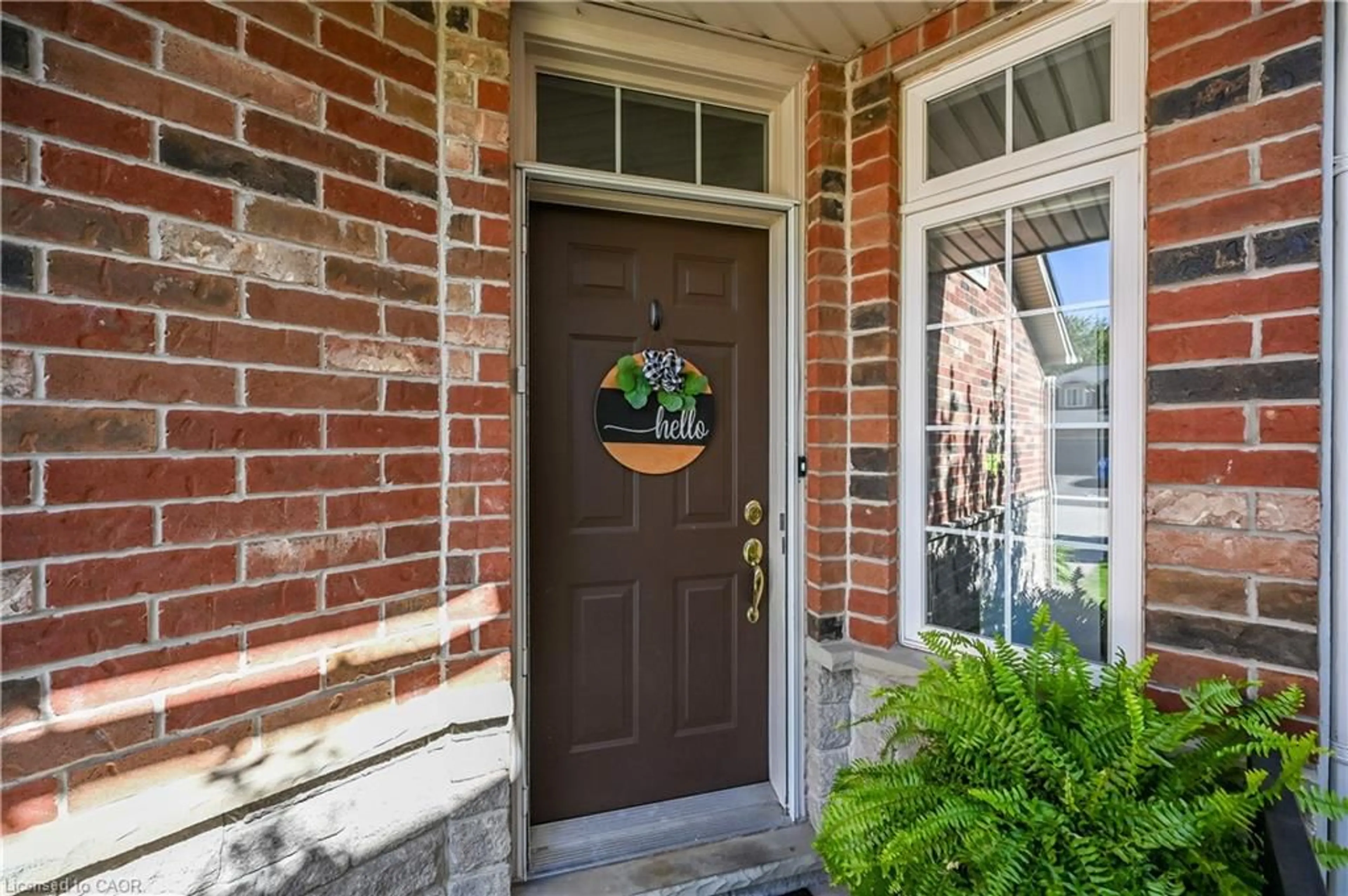 Indoor entryway for 53 Sunnycroft Crt, Waterdown Ontario L0R 2H4