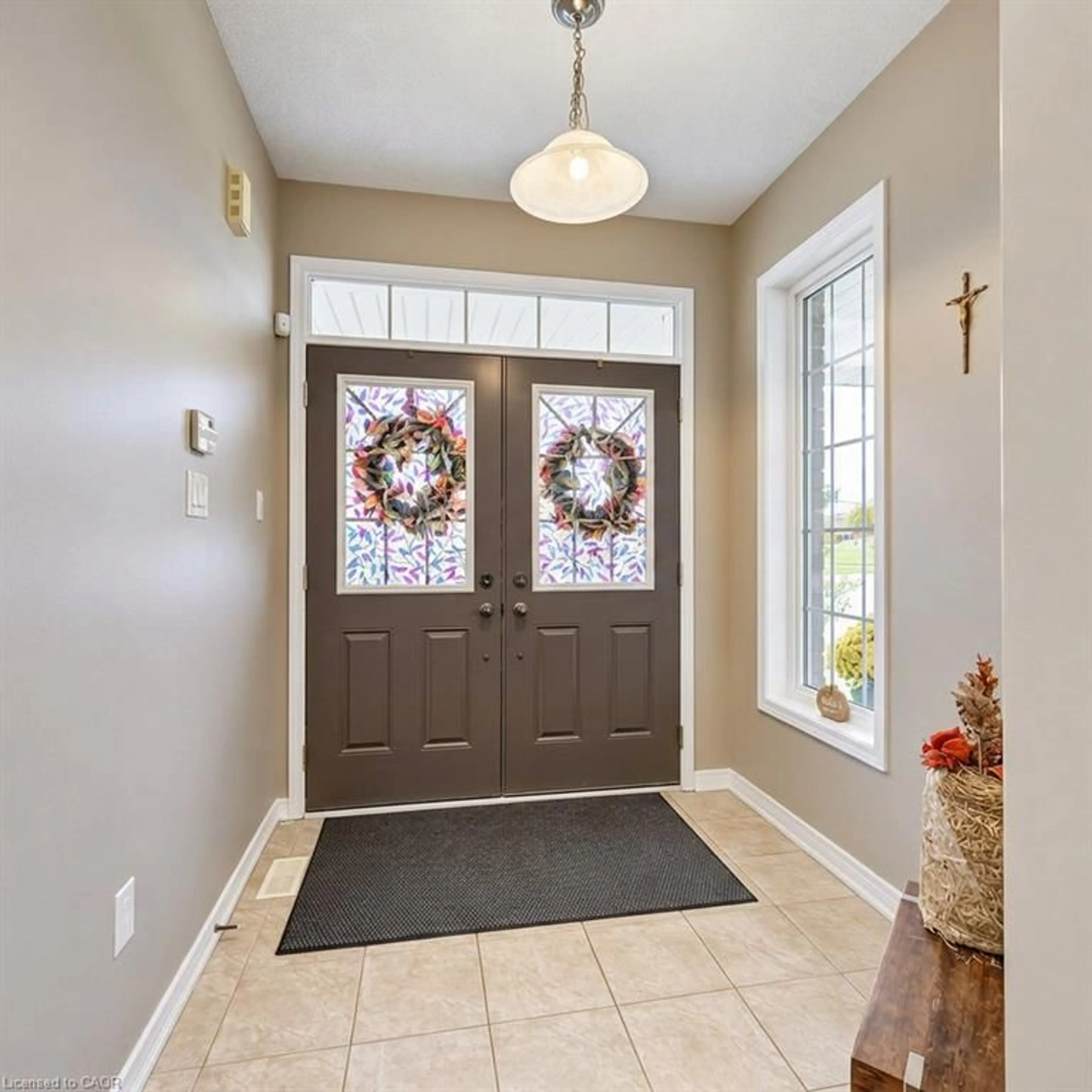 Indoor entryway for 91 Cook St, Binbrook Ontario L0R 1C0