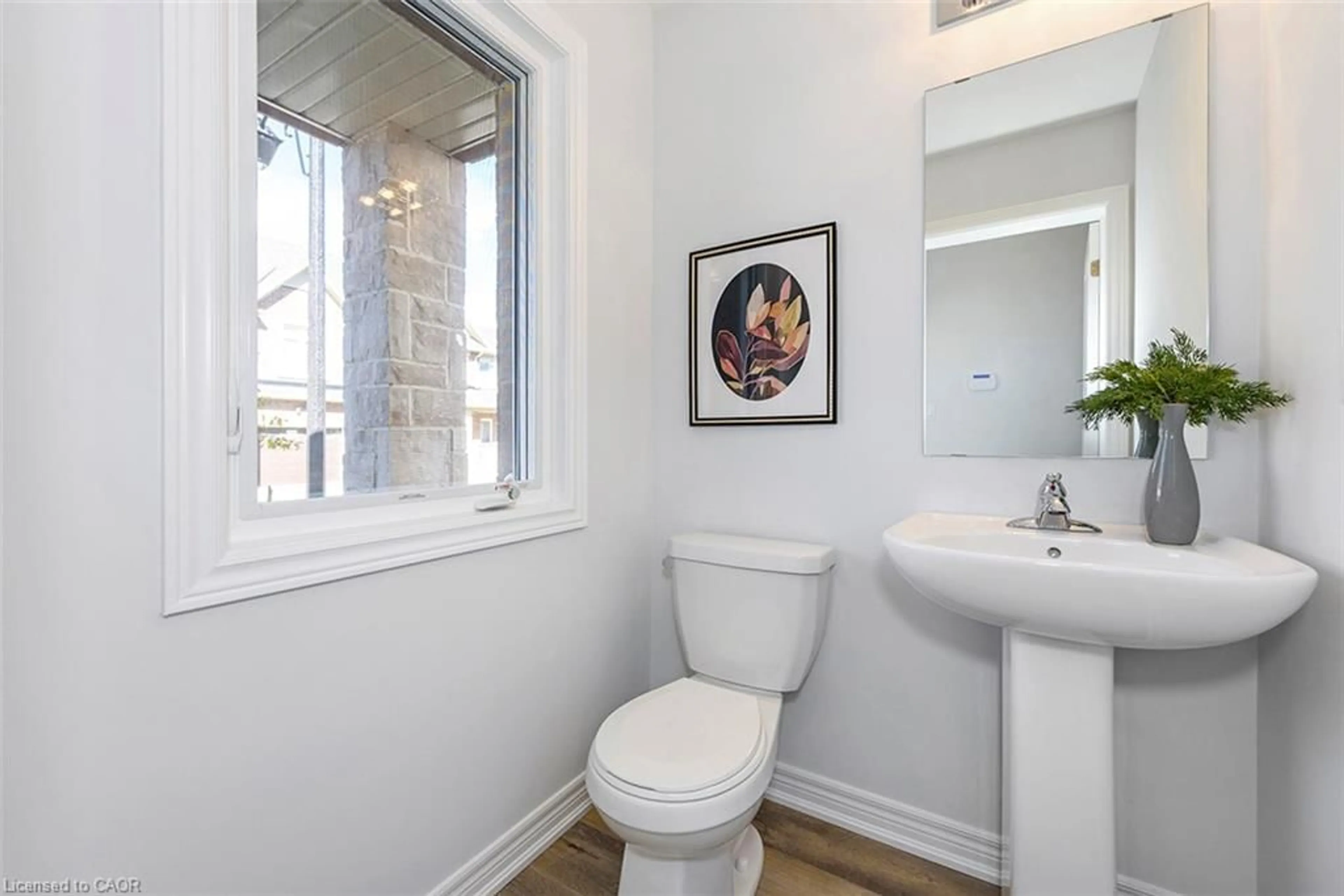 Standard bathroom, unknown for 205 Thames Way ##14, Mount Hope Ontario L0R 1W0