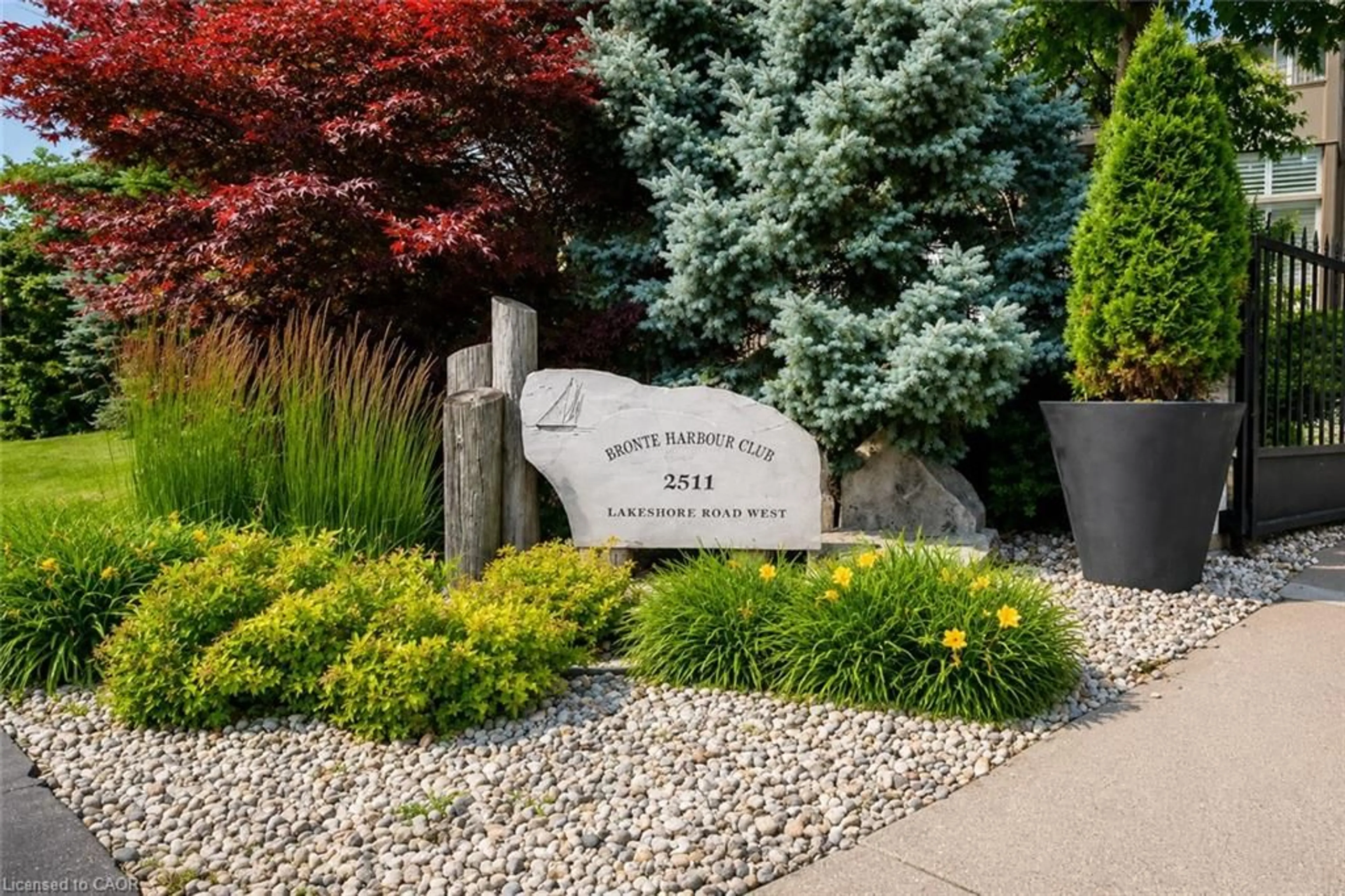Unknown for 2511 Lakeshore Rd #216, Oakville Ontario L6L 6L9