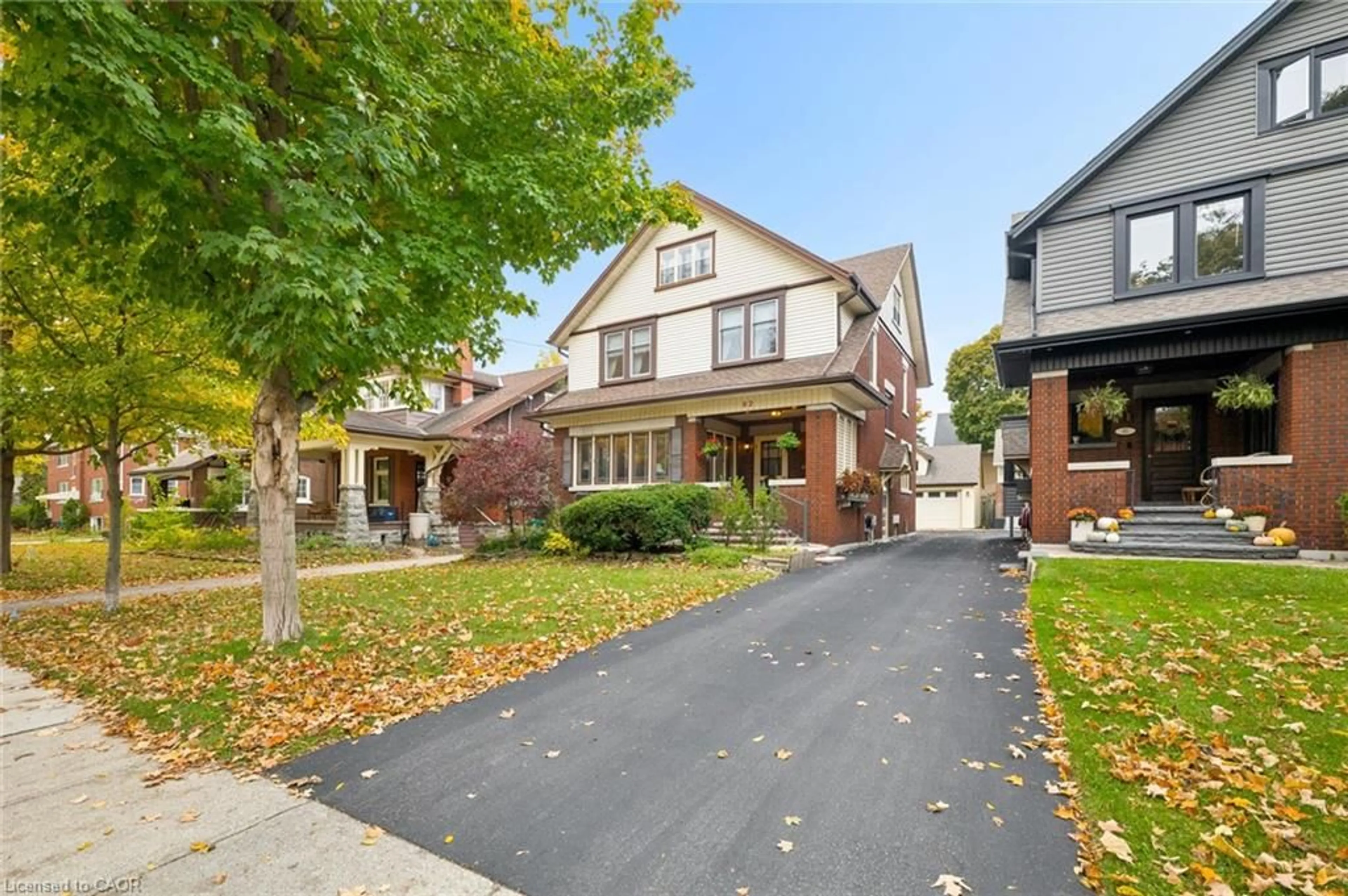 Home with brick exterior material, street for 62 Heins Ave, Kitchener Ontario N2G 1Z8