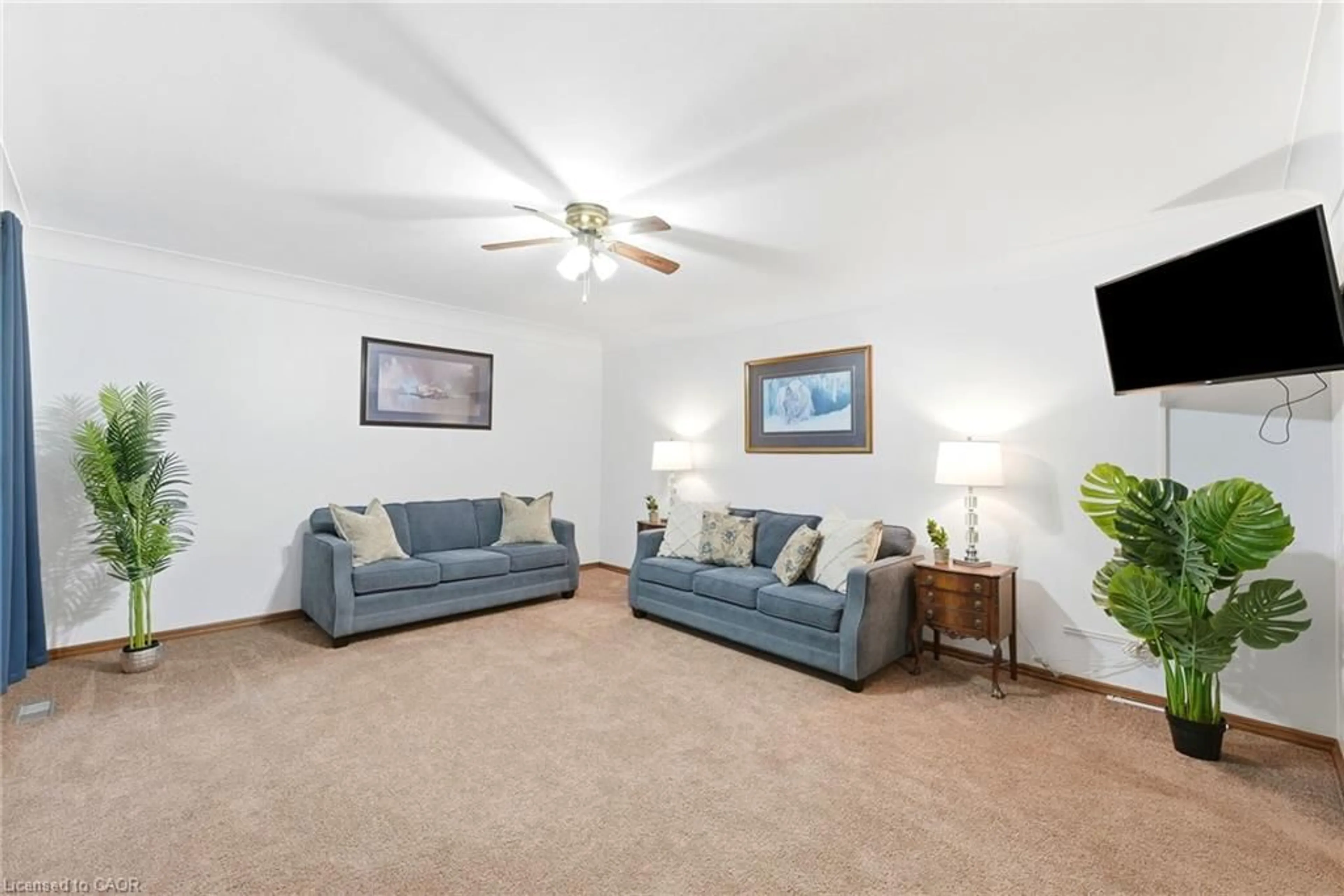 Living room with furniture, unknown for 7 Edward St, Milverton Ontario N0K 1M0
