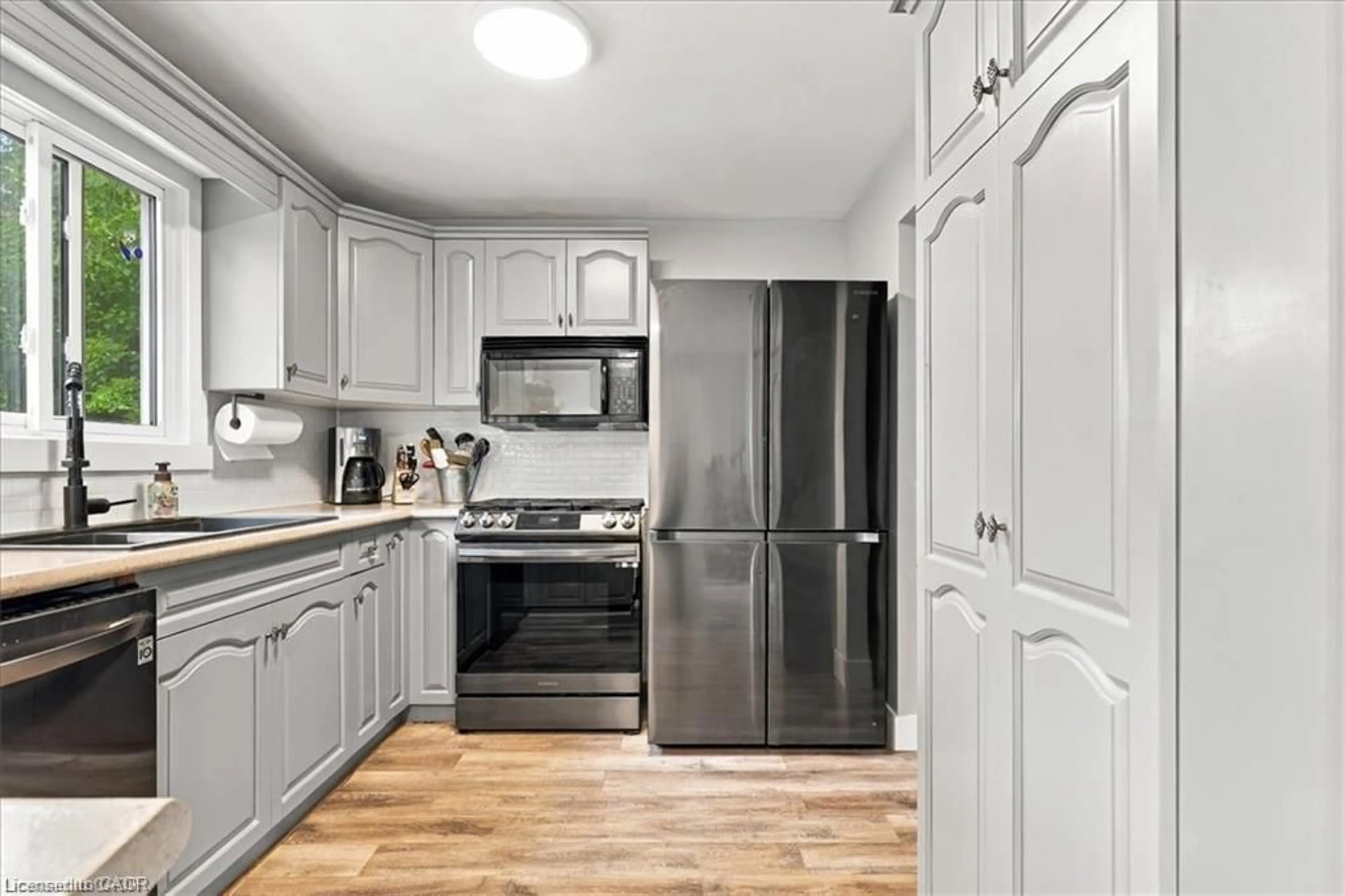 Unknown for 18 Forest Glen Crt, Kitchener Ontario N2N 1E2