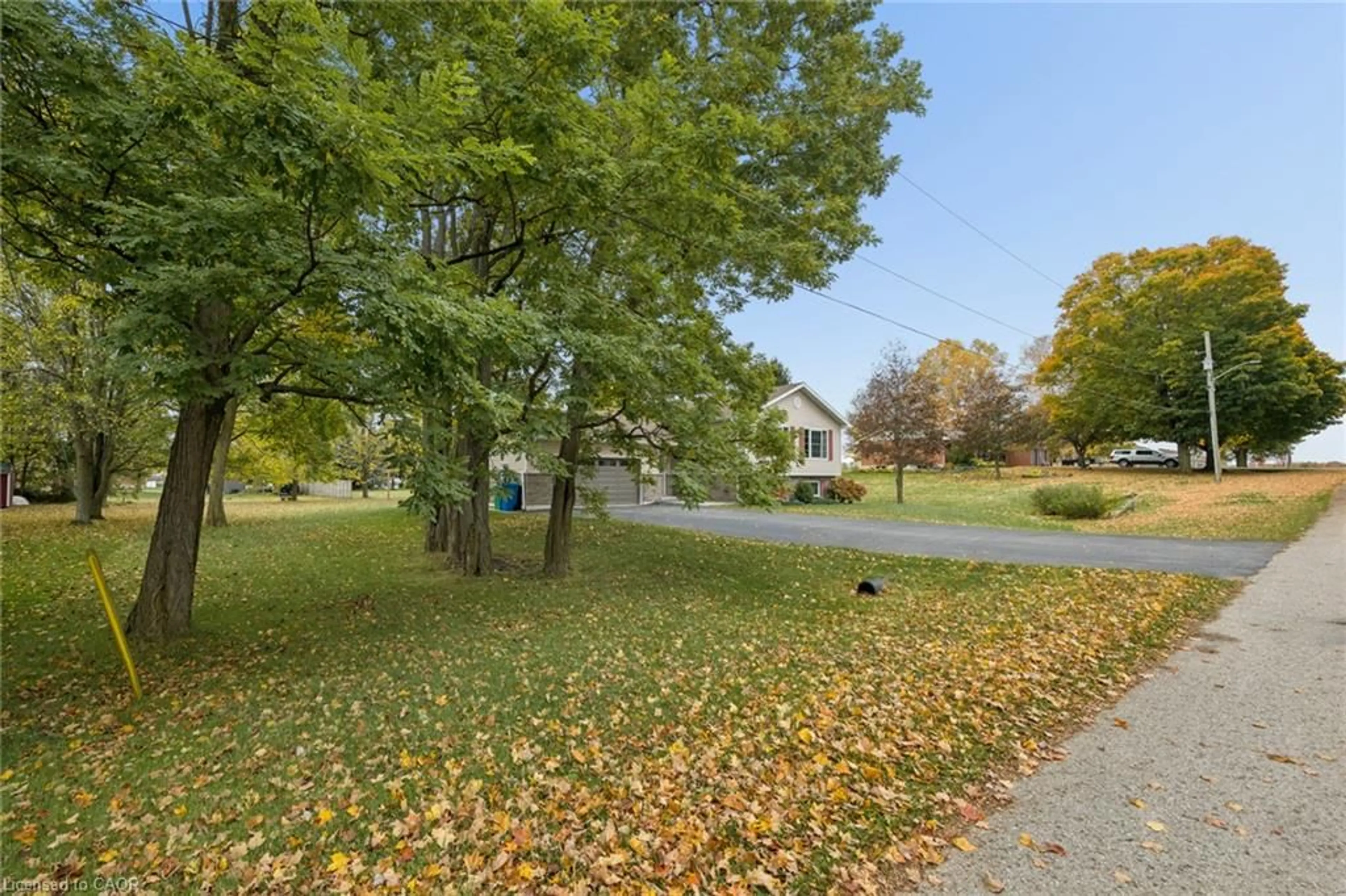 A pic from outside/outdoor area/front of a property/back of a property/a pic from drone, street for 1120 Centre St, Wroxeter Ontario N0G 2X0