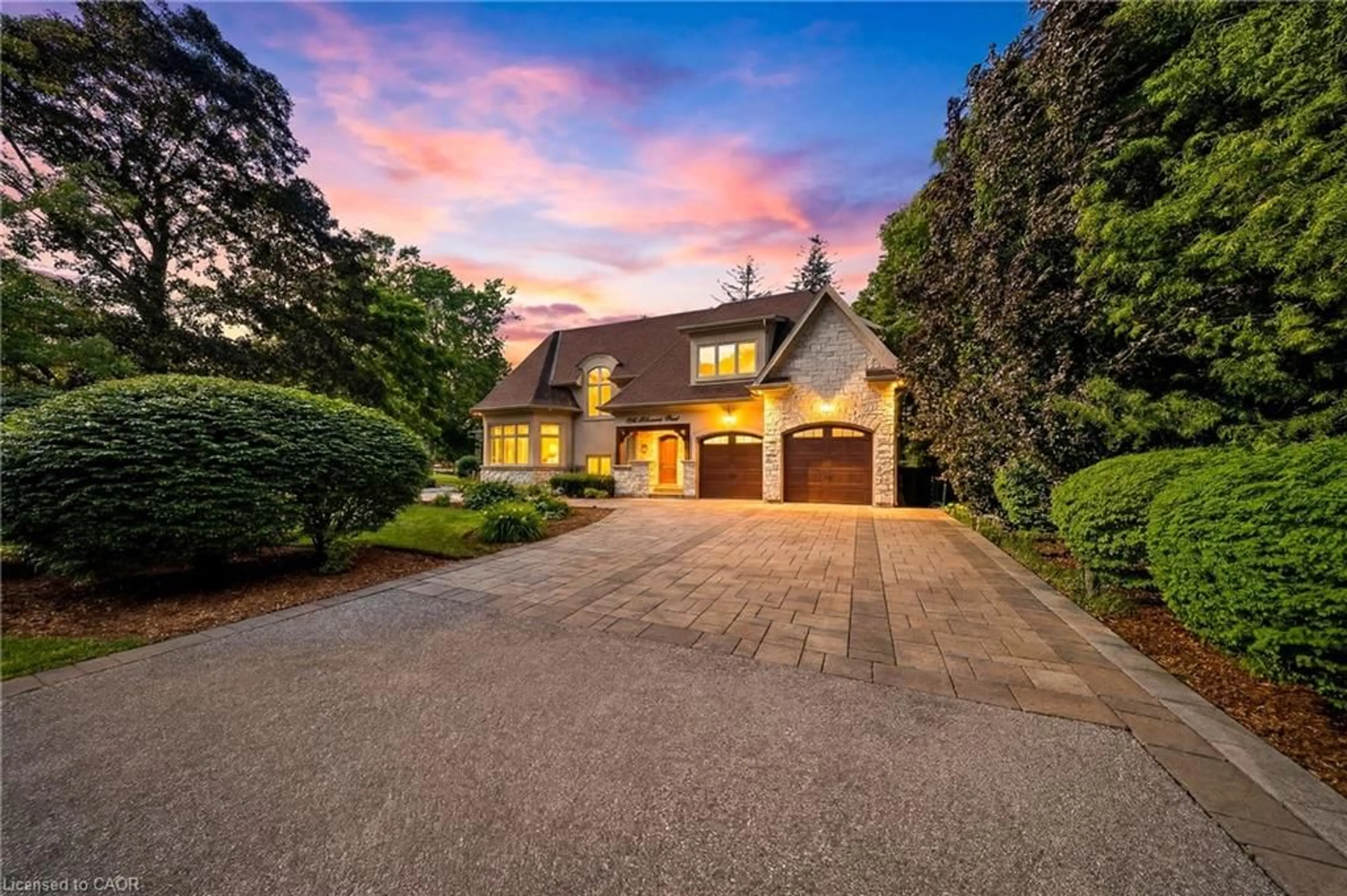 Home with brick exterior material, street for 1098 Lakeshore Rd, Oakville Ontario L6L 1E9