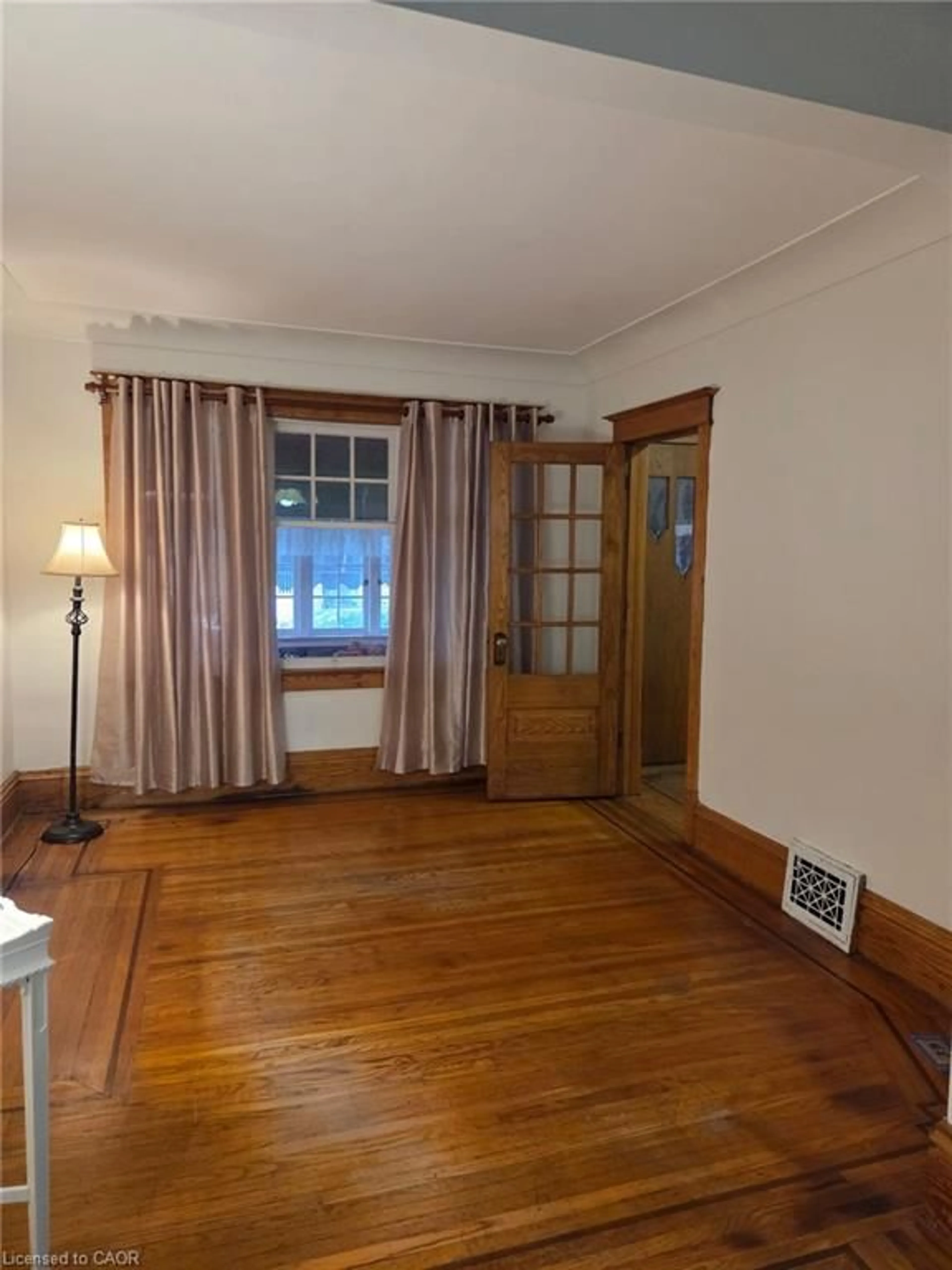 A pic of a room for 178 Tragina Ave, Hamilton Ontario L8H 5C8