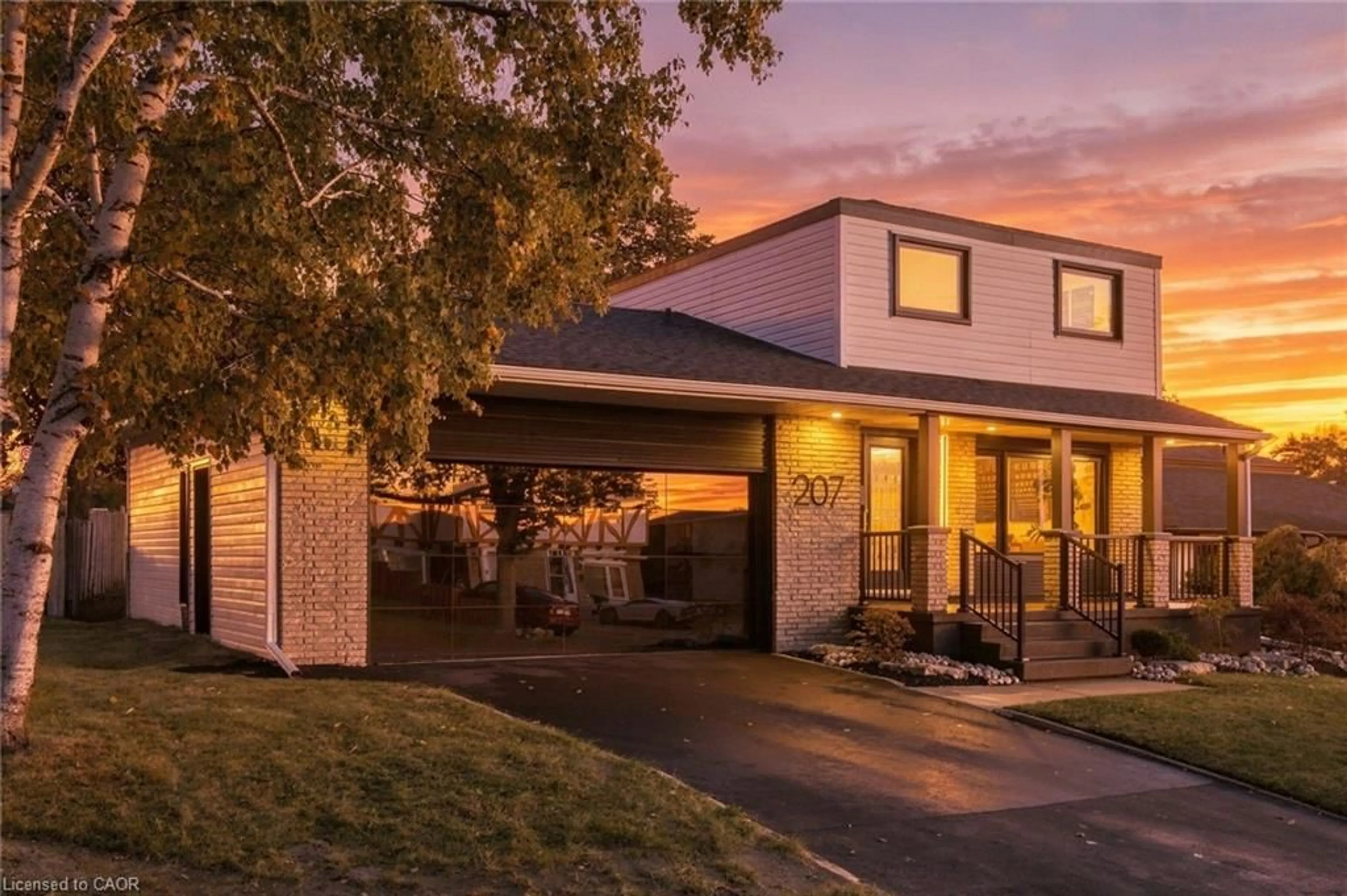 Home with brick exterior material, street for 207 Linden Dr, Cambridge Ontario N3H 4Y1