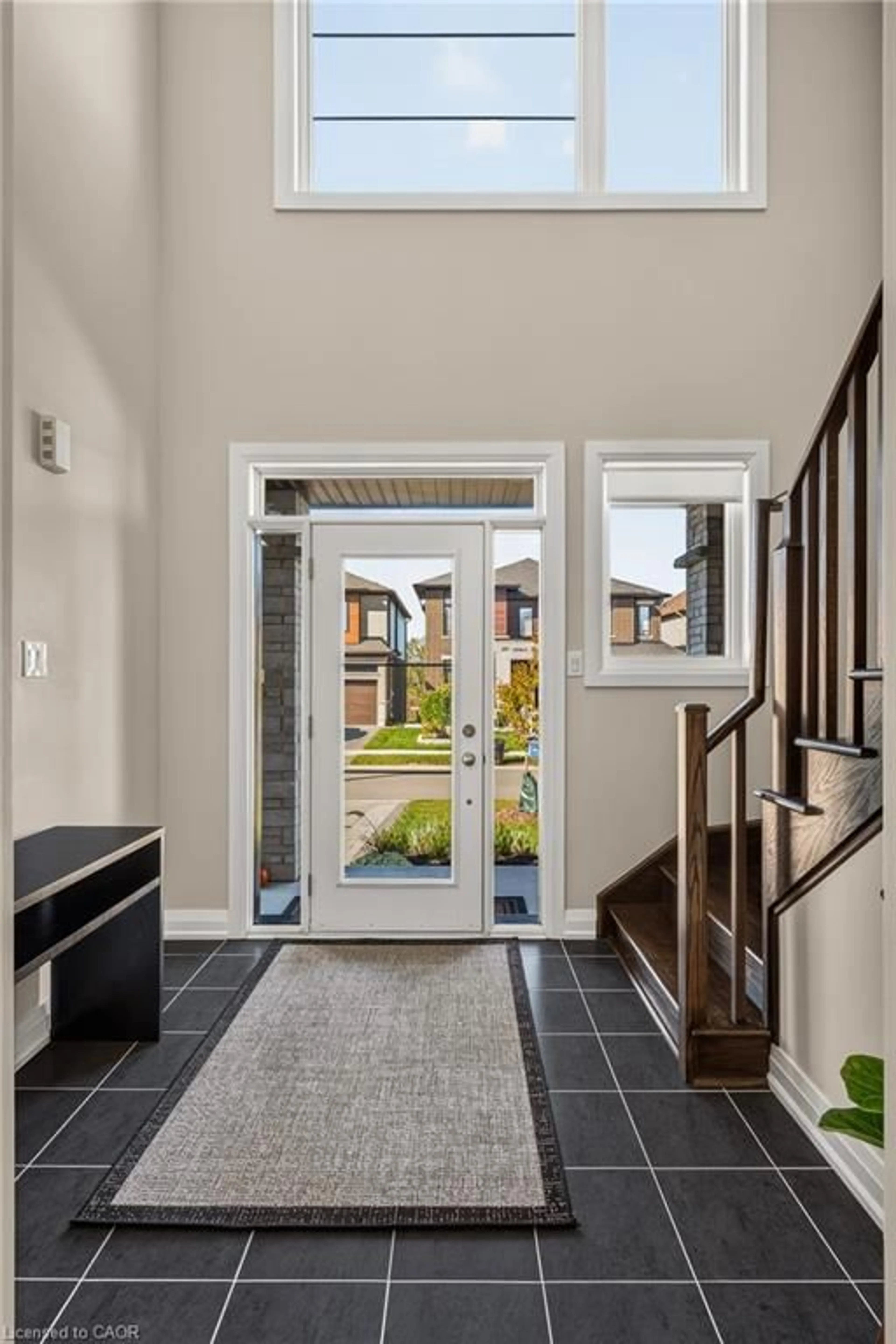 Indoor entryway for 226 Midland Pl, Welland Ontario L3B 0H4