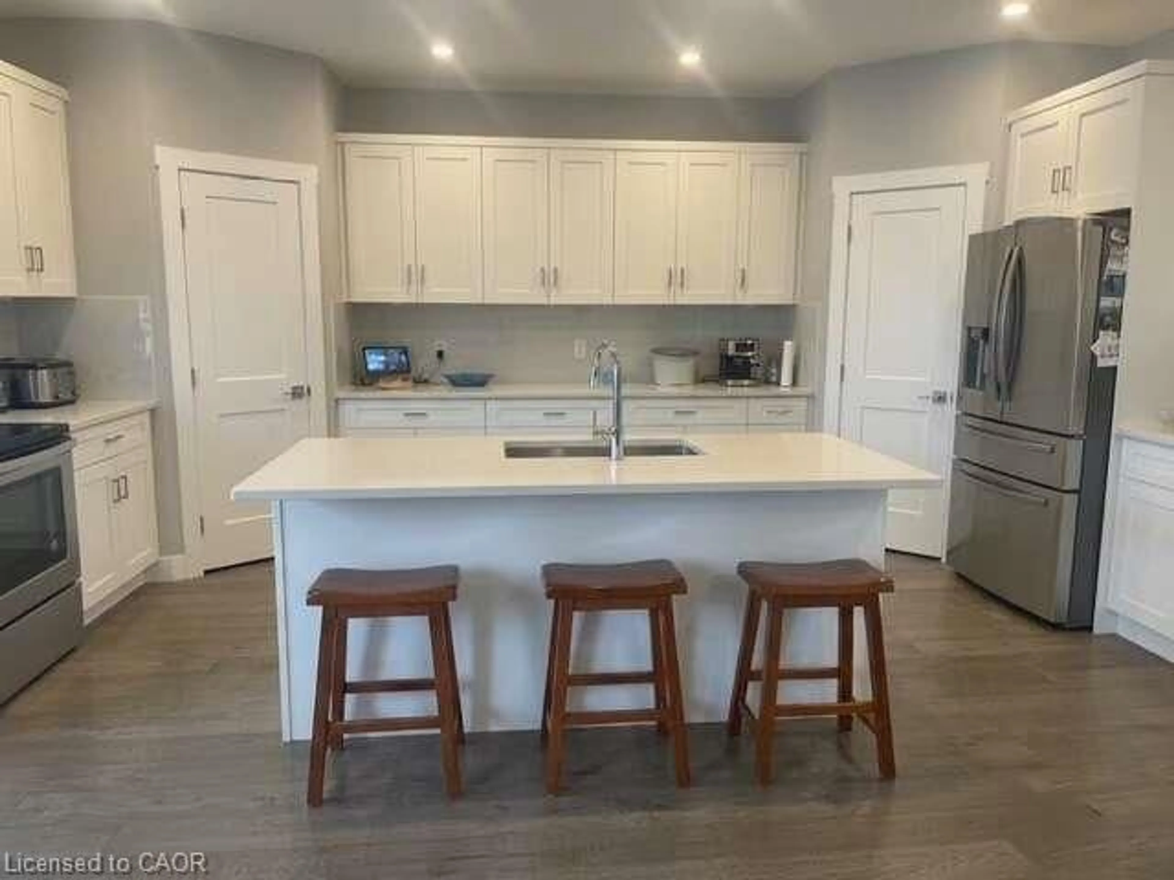 Open concept kitchen, ceramic/tile floor for 9 Pursel St, Waterford Ontario N0E 1Y0