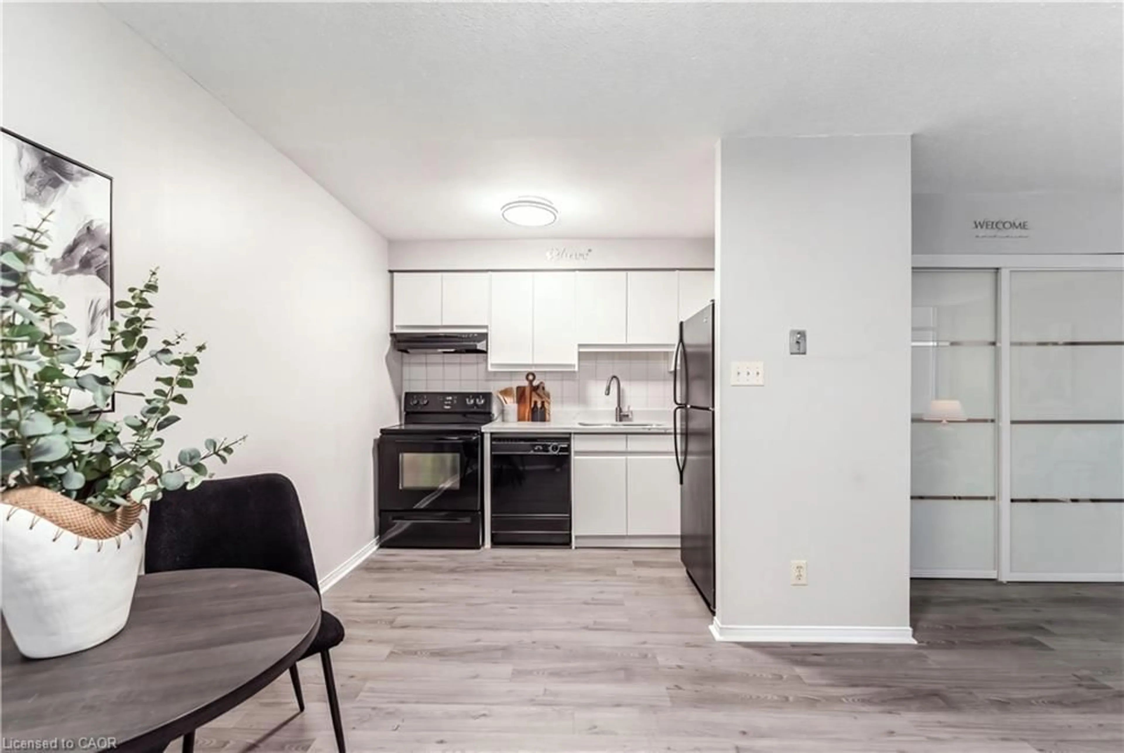 Unknown for 36 James St #303, Hamilton Ontario L8P 4W4
