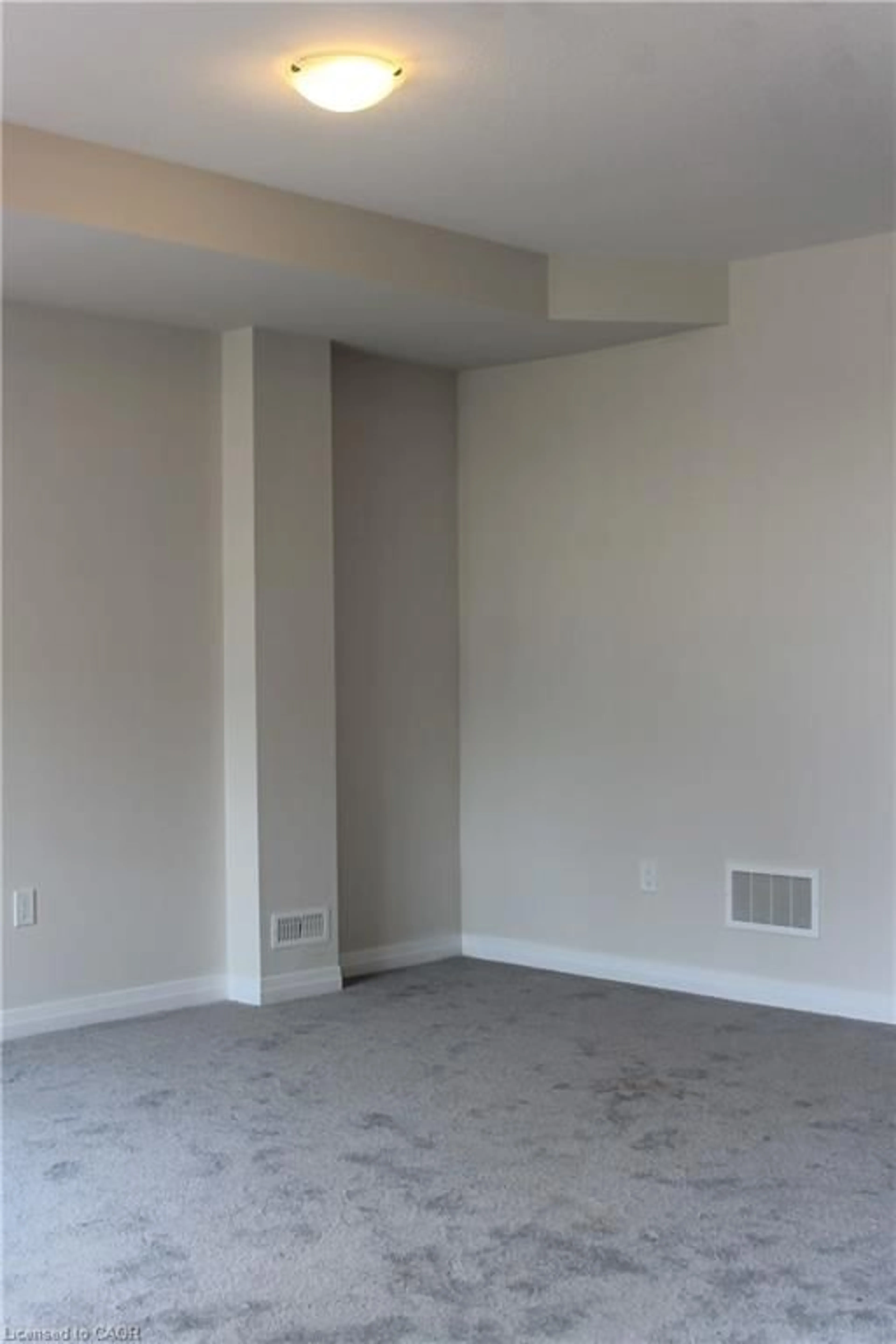 A pic of a room for 400 Newman Dr #44, Cambridge Ontario N1S 0E8