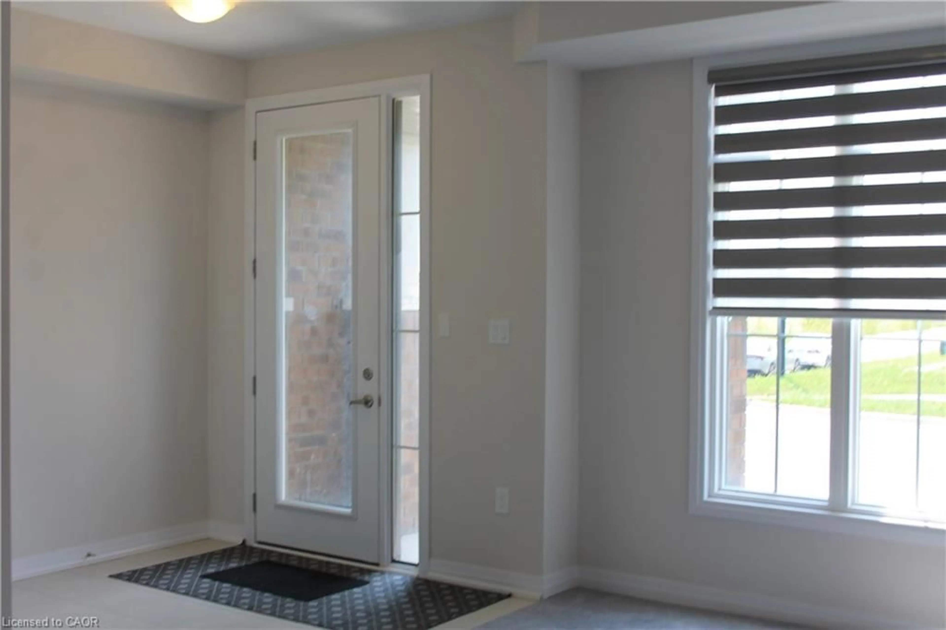 Indoor entryway for 400 Newman Dr #44, Cambridge Ontario N1S 0E8