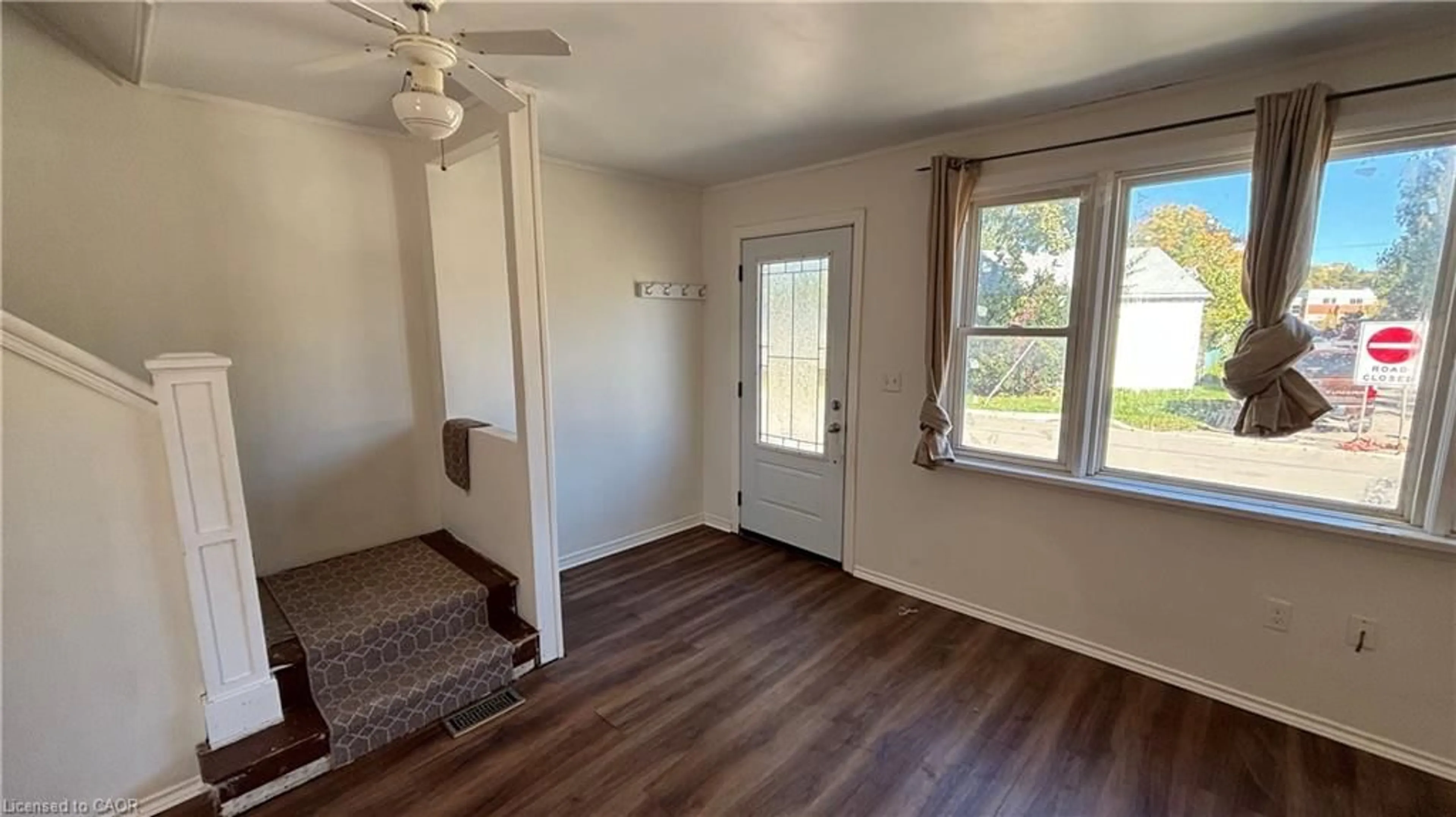 A pic of a room for 152 Kent St, Simcoe Ontario N3Y 3S5