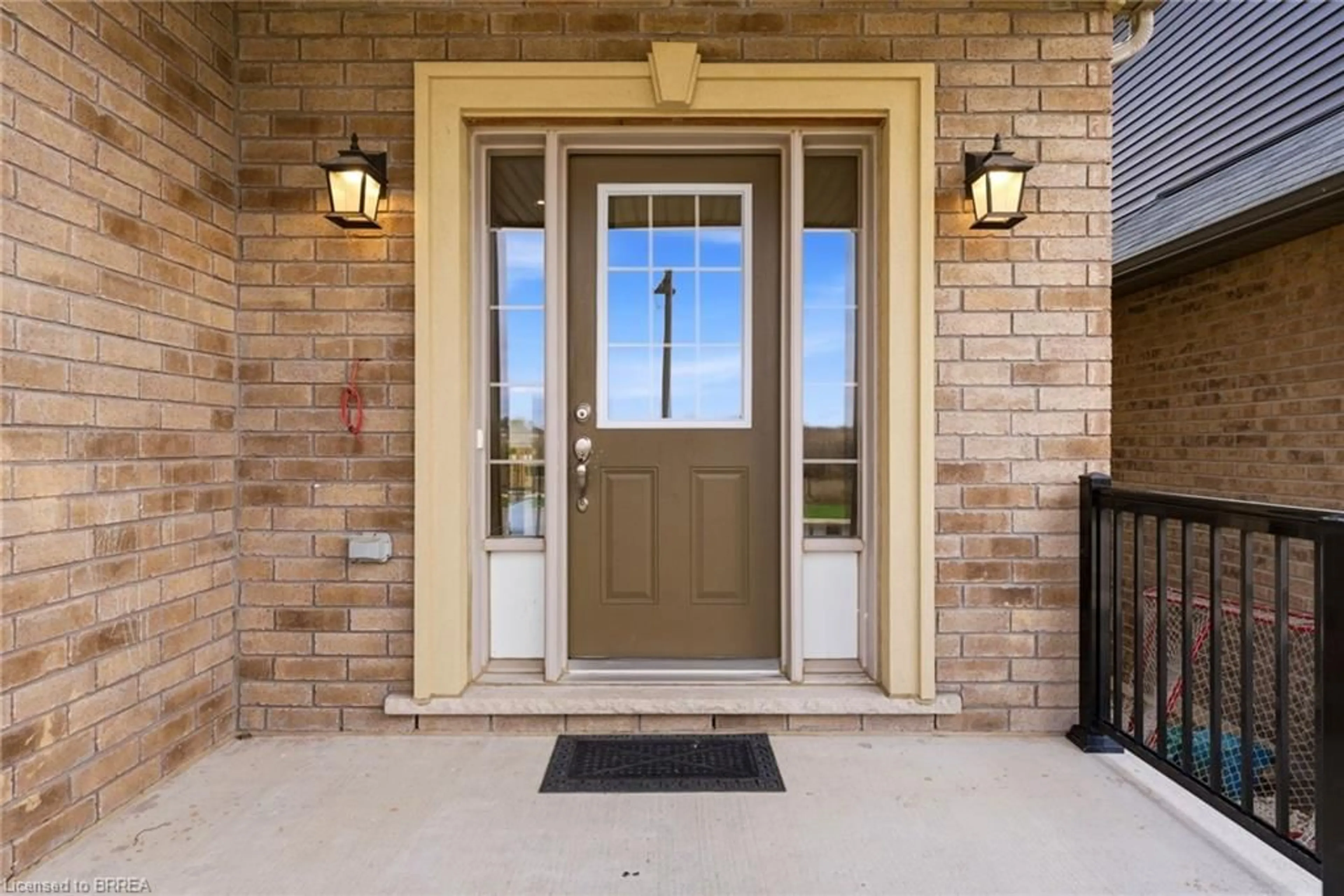 Indoor entryway for 183 Bilanski Farm Rd, Brantford Ontario N3S 0J3