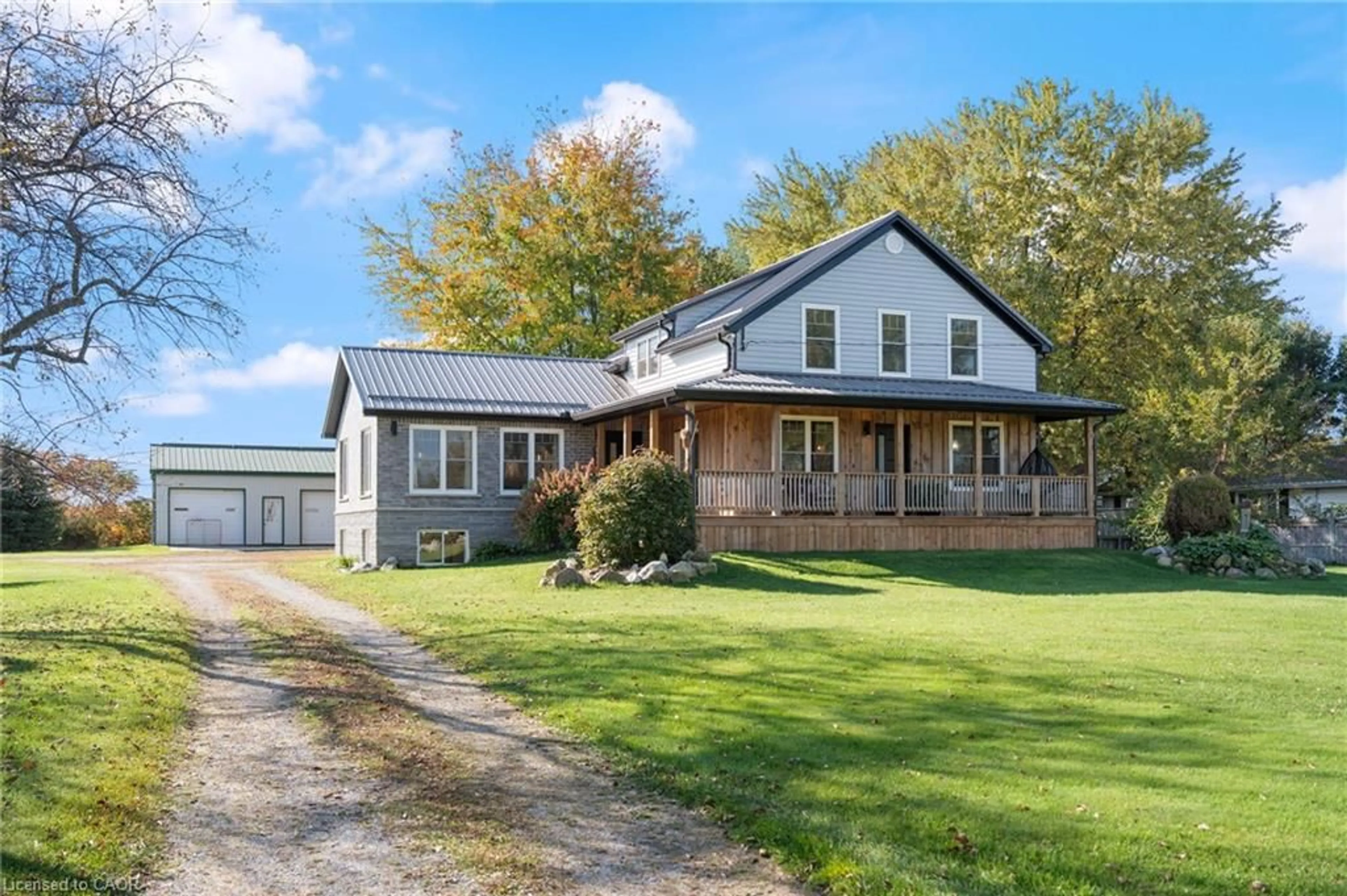 Home with vinyl exterior material, unknown for 45471 Sparta Line, Sparta Ontario N5P 3S8