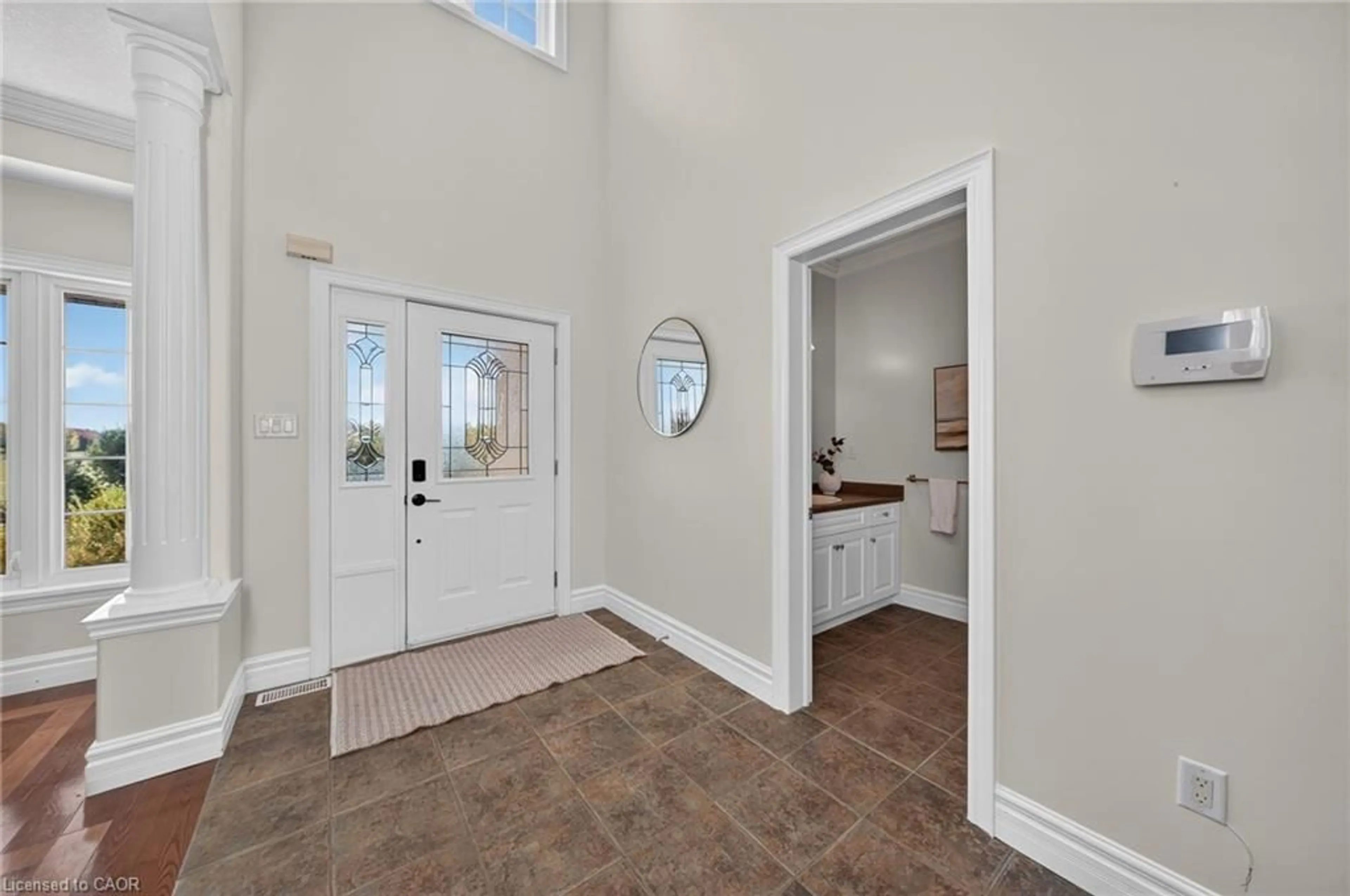 Indoor entryway for 413 Falconridge Dr, Kitchener Ontario N2K 4H9