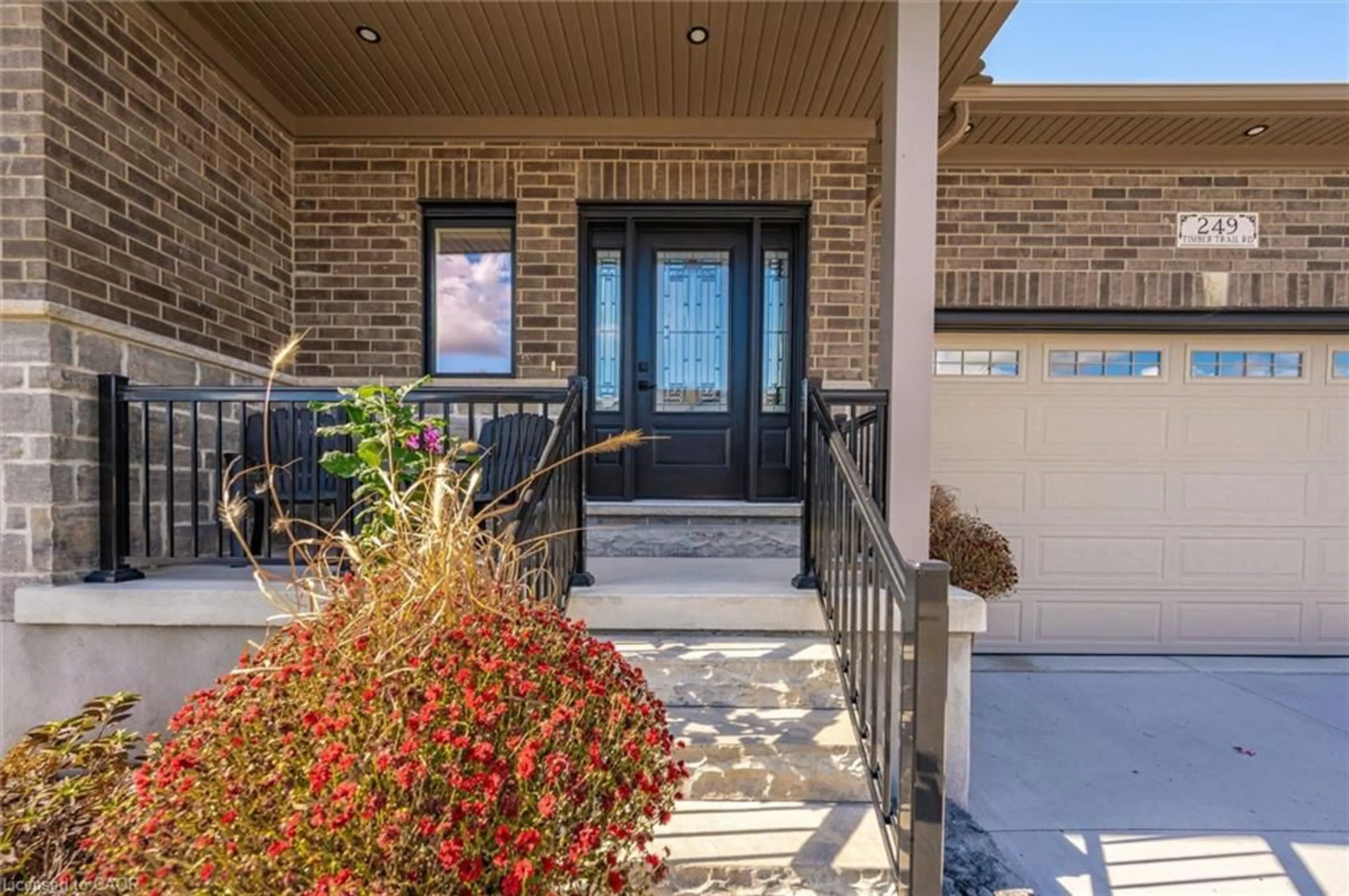 Indoor entryway for 249 Timber Trail Rd, Elmira Ontario N3B 0E4