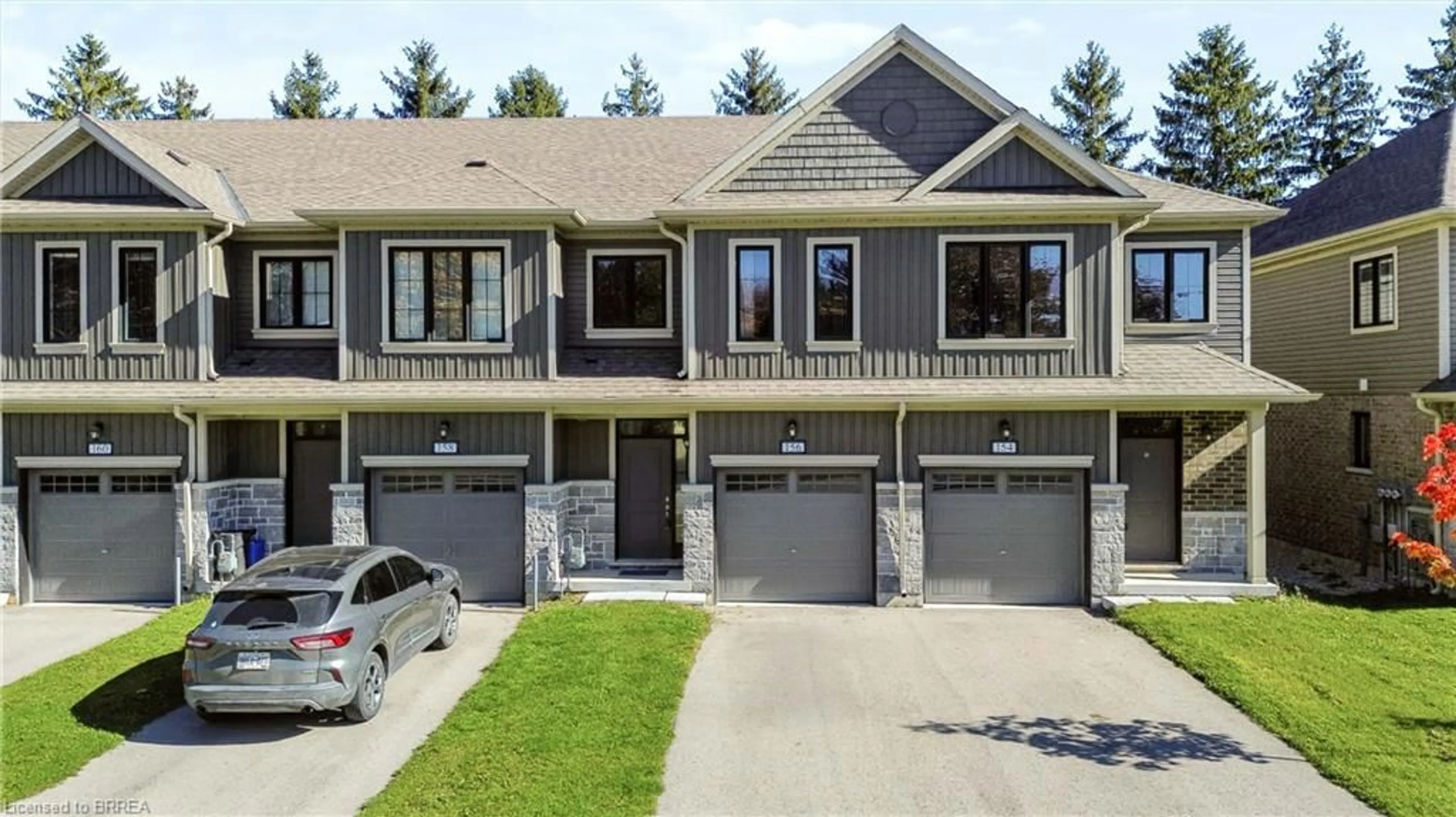 Home with vinyl exterior material, street for 156 Middleton St, Thamesford Ontario N0M 2M0