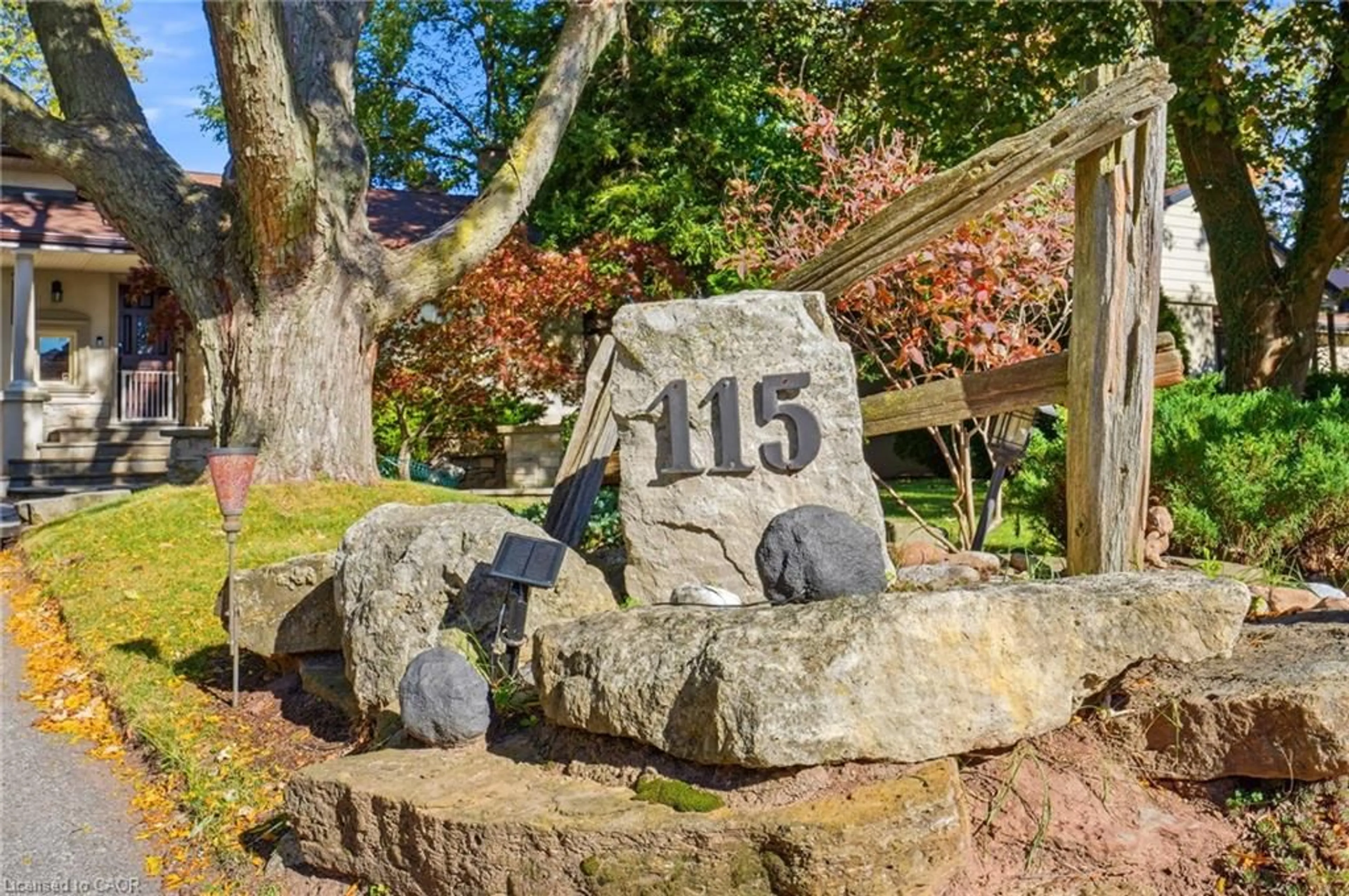 Unknown for 115 Euston Rd, Burlington Ontario L7L 4V5