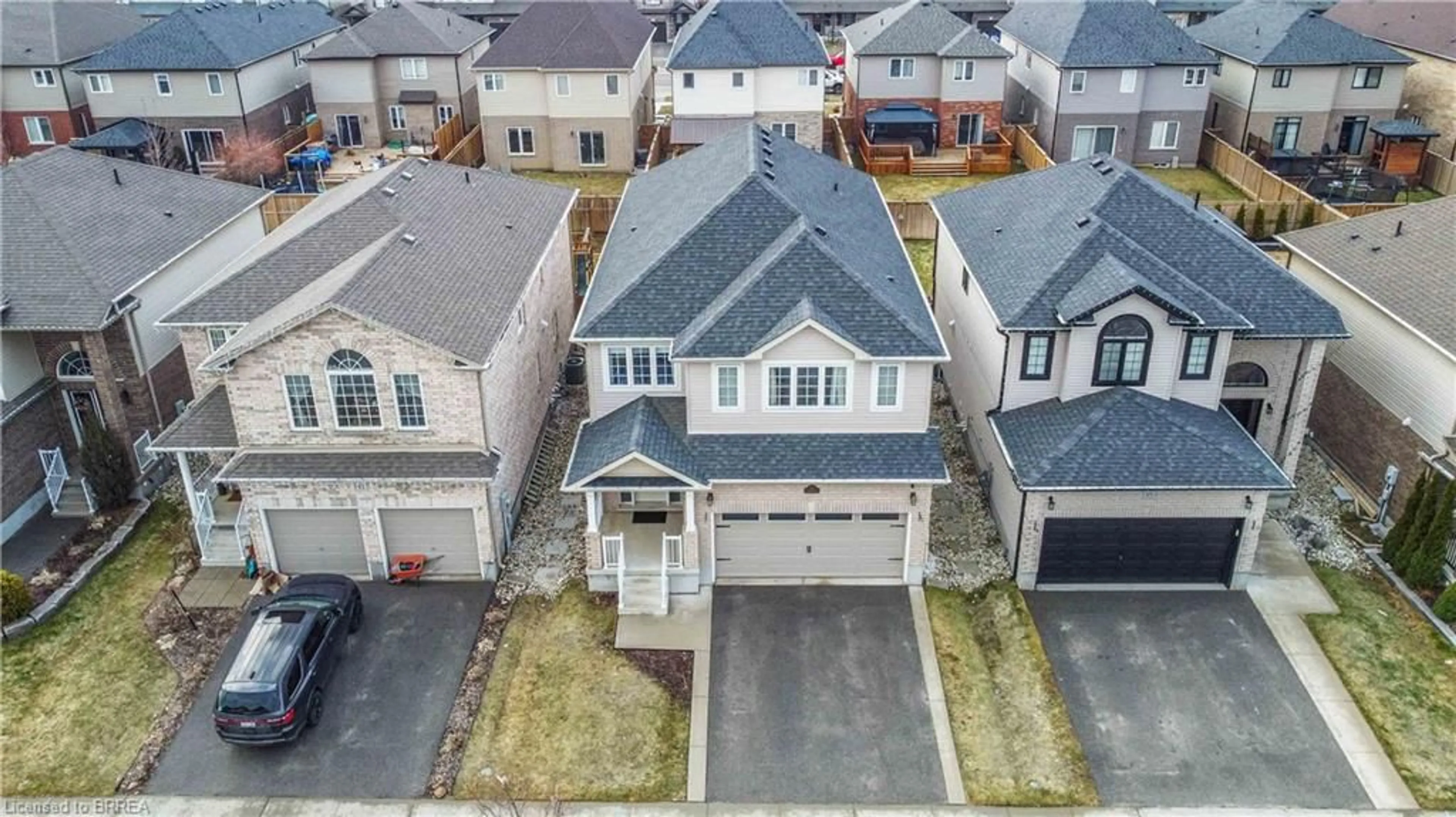 A pic from outside/outdoor area/front of a property/back of a property/a pic from drone, street for 13 Crawford Pl, Paris Ontario N3L 0A6