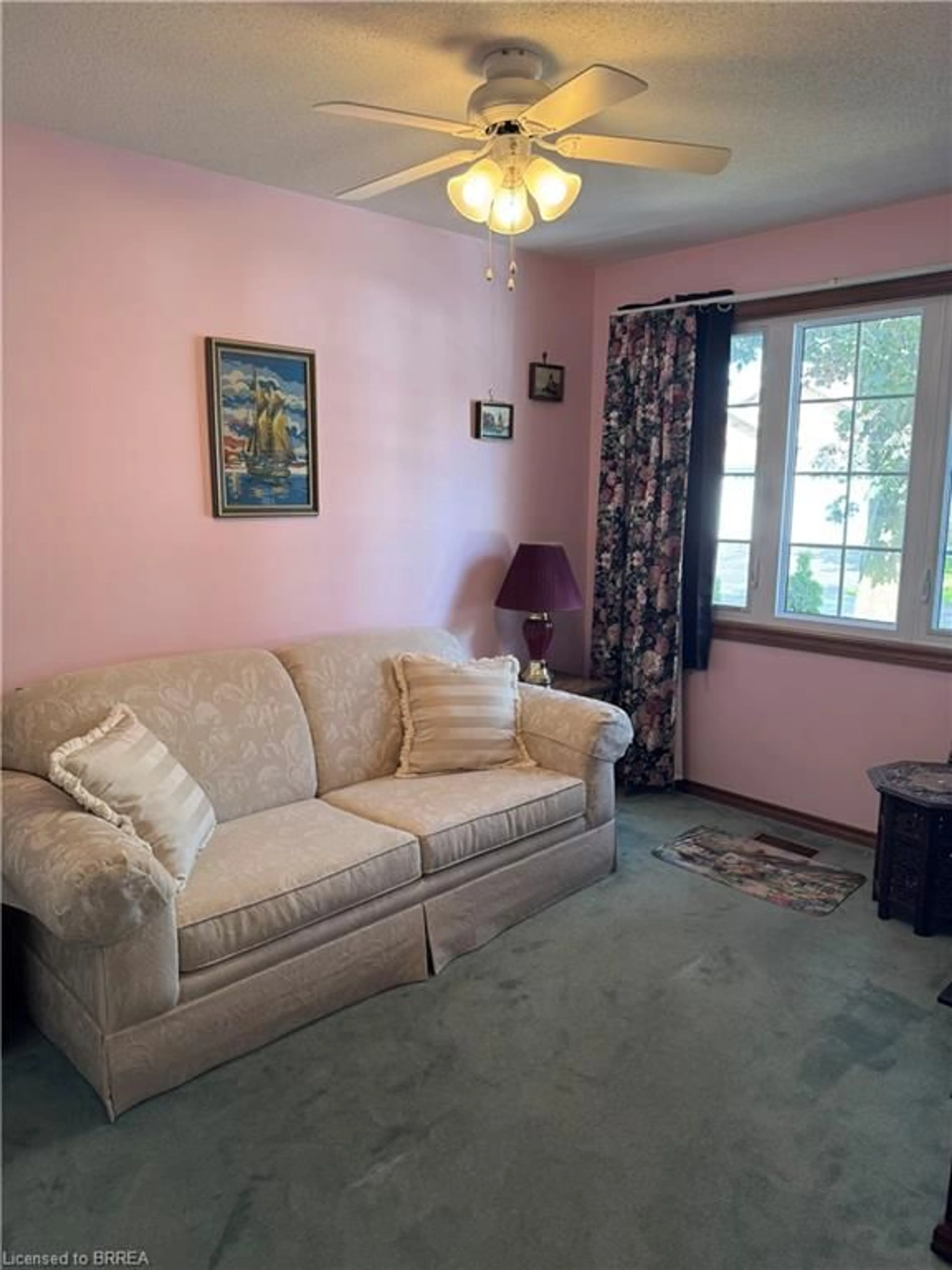 A pic of a room for 60 Whitlaw Way #16, Paris Ontario N3L 4C3